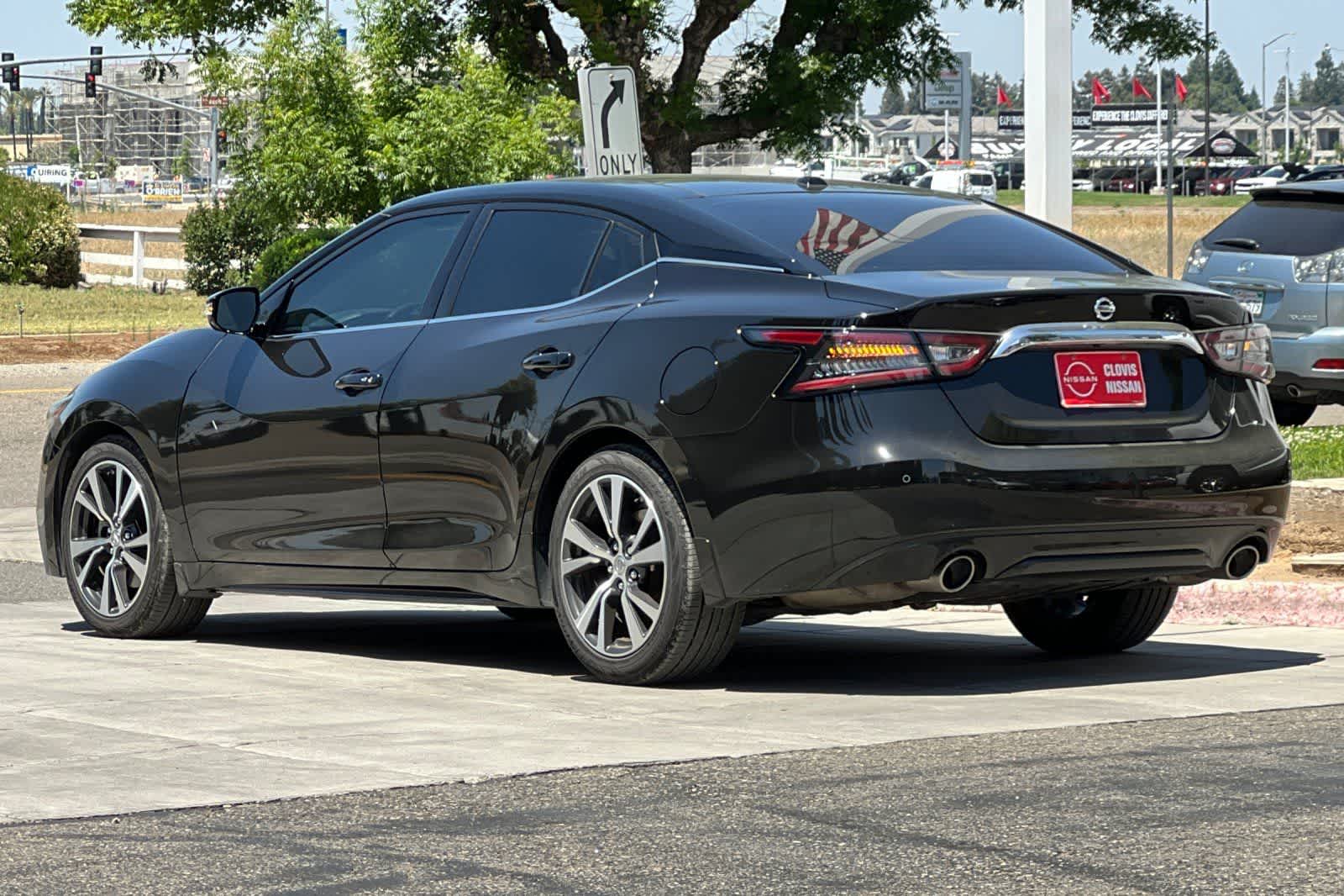 Thumbnail: 2017 Nissan Maxima - 7