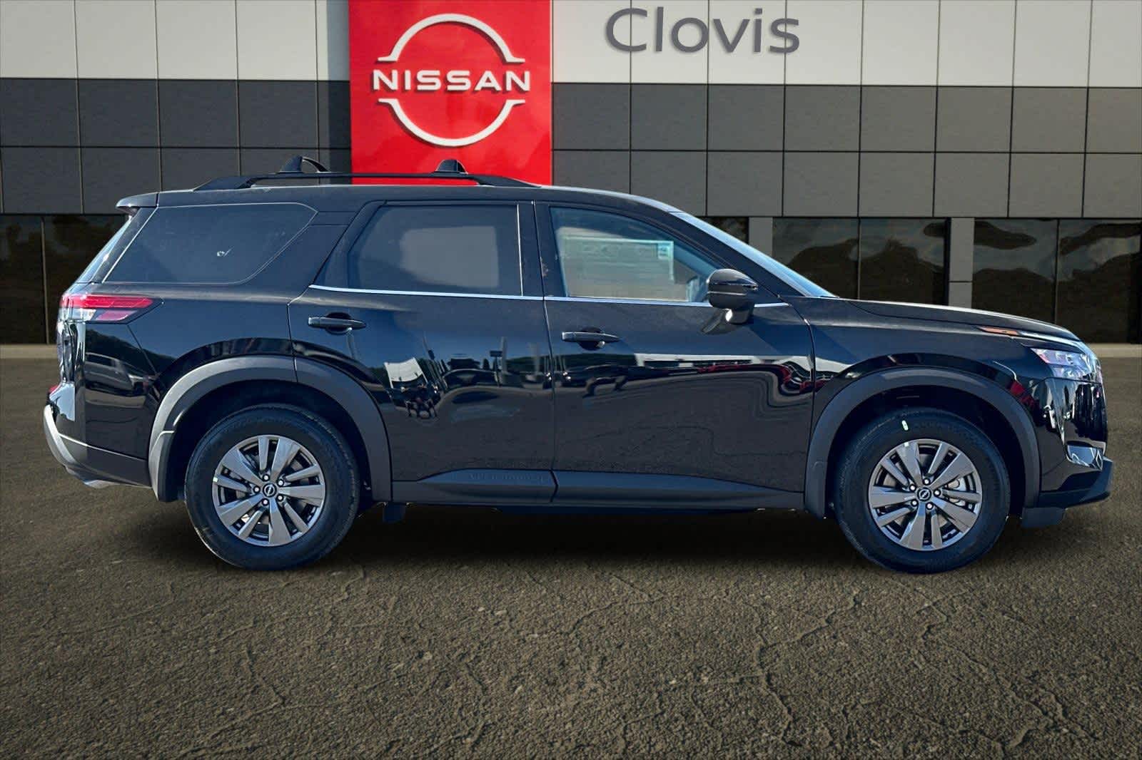 Thumbnail: 2025 Nissan Pathfinder - 9