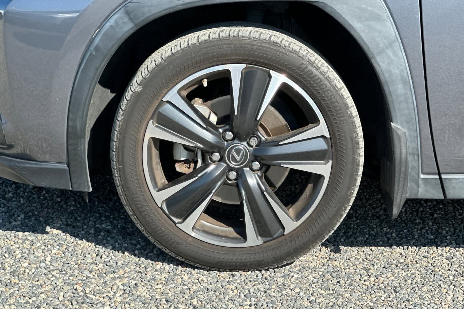 Thumbnail: 2021 Lexus UX - 12