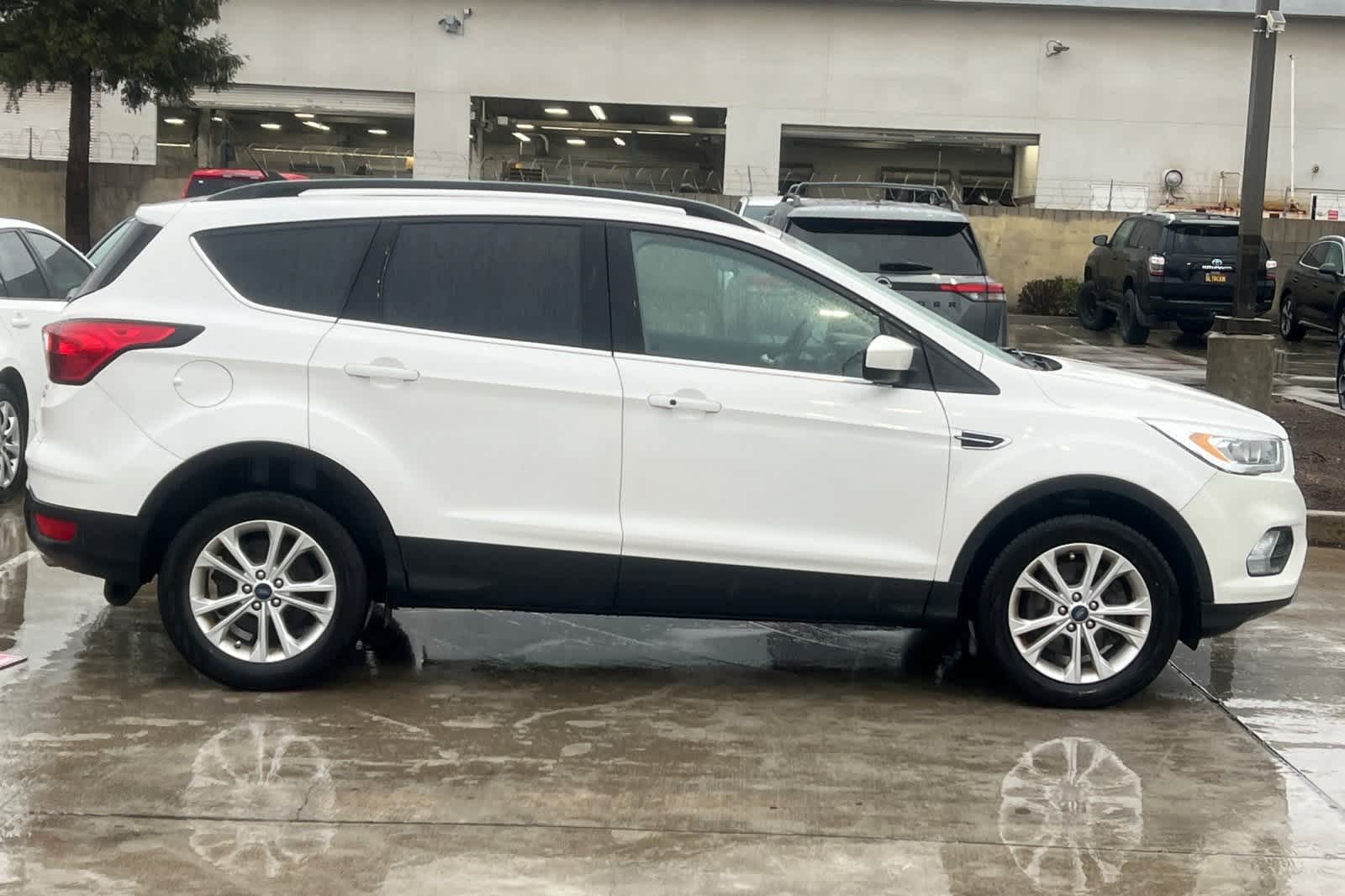 Thumbnail: 2019 Ford Escape - 9