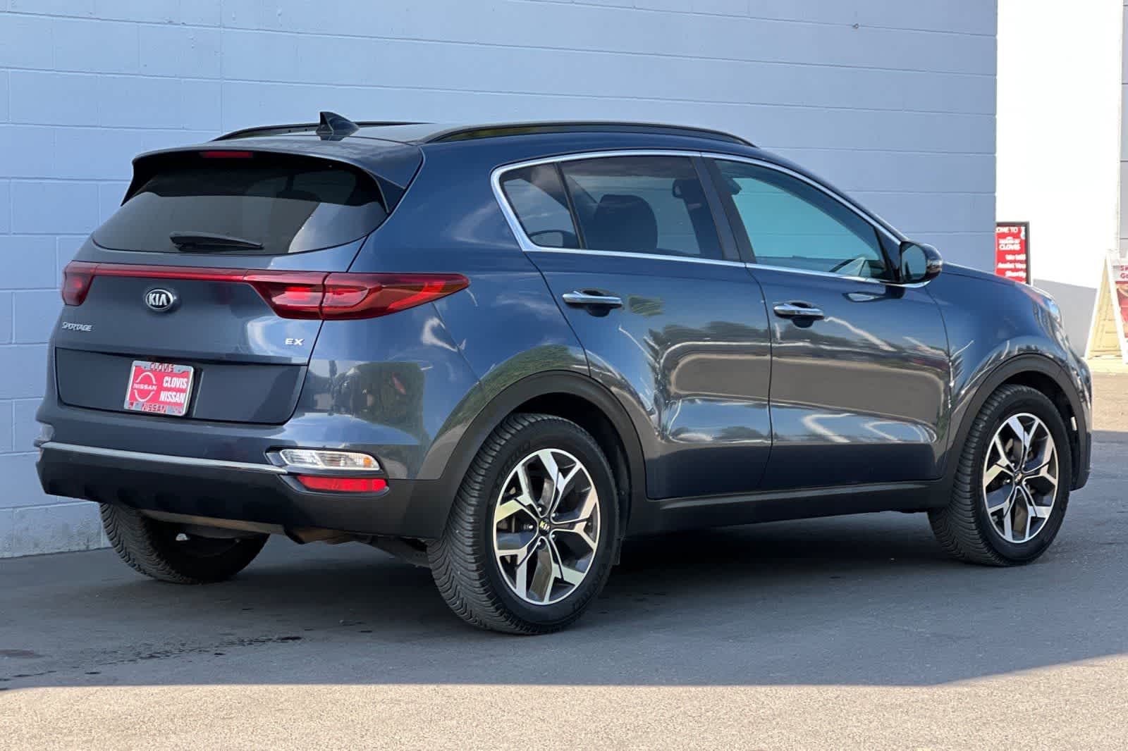 Thumbnail: 2020 Kia Sportage - 3
