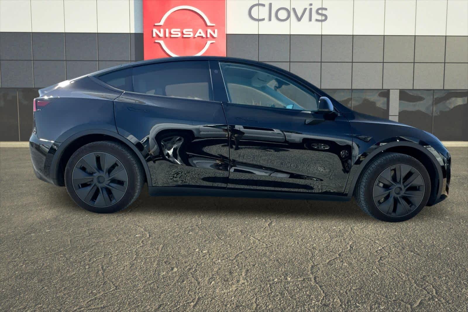 Thumbnail: 2024 Tesla Model Y - 9