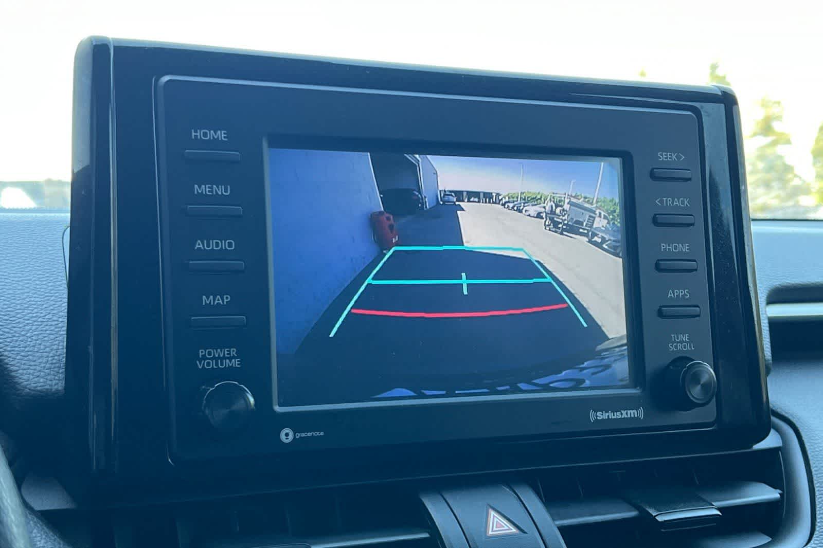 Thumbnail: 2021 Toyota RAV4 - 21