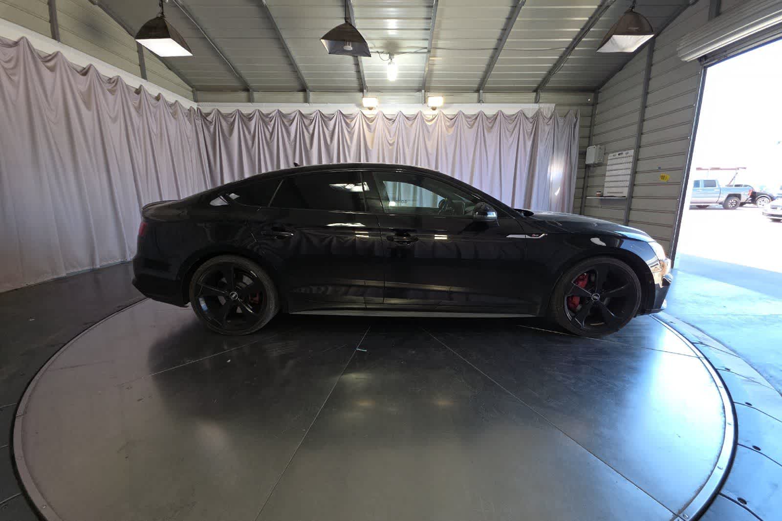 Thumbnail: 2019 Audi S5 - 9