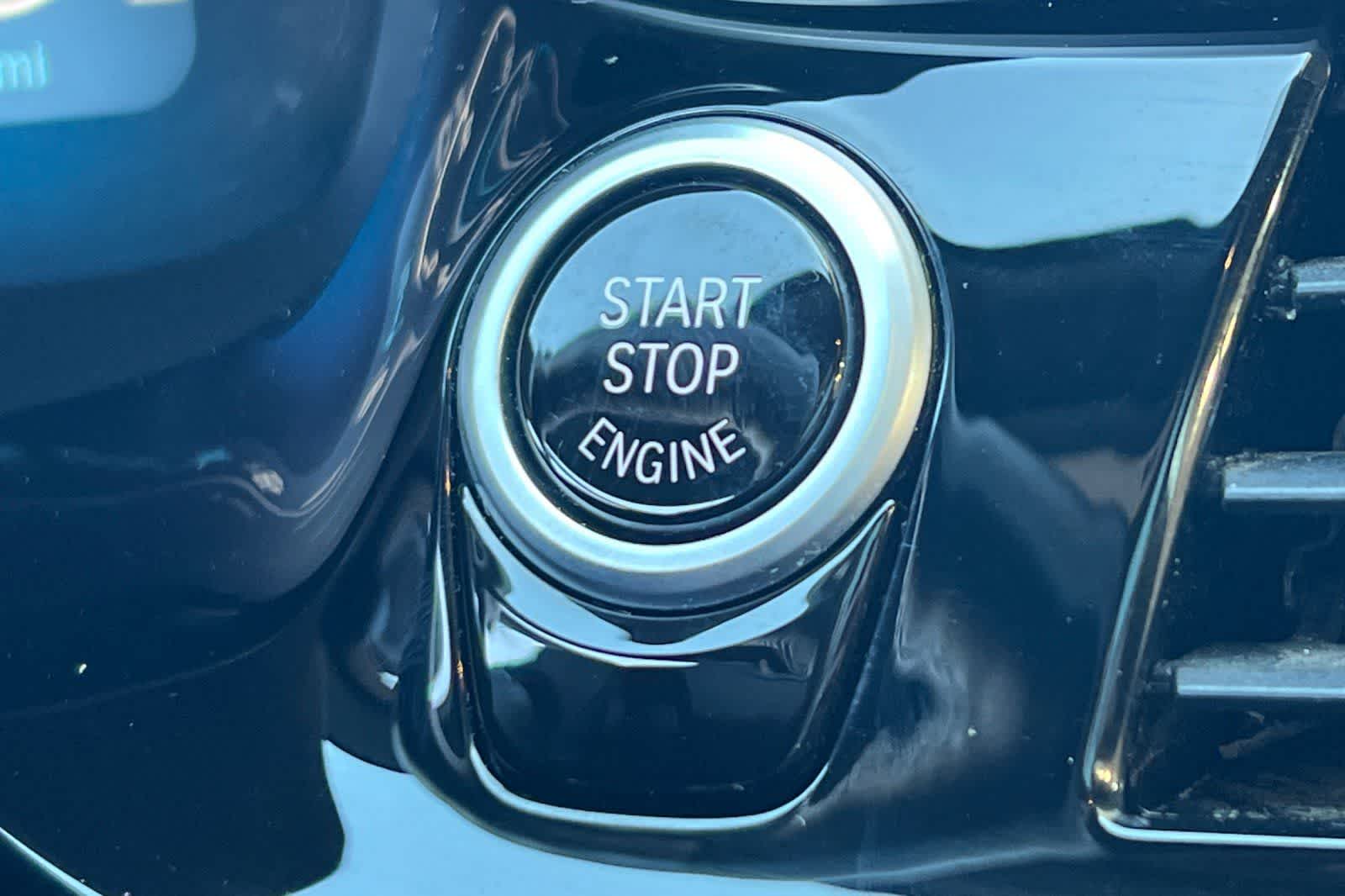 Thumbnail: 2023 BMW 5 Series - 28