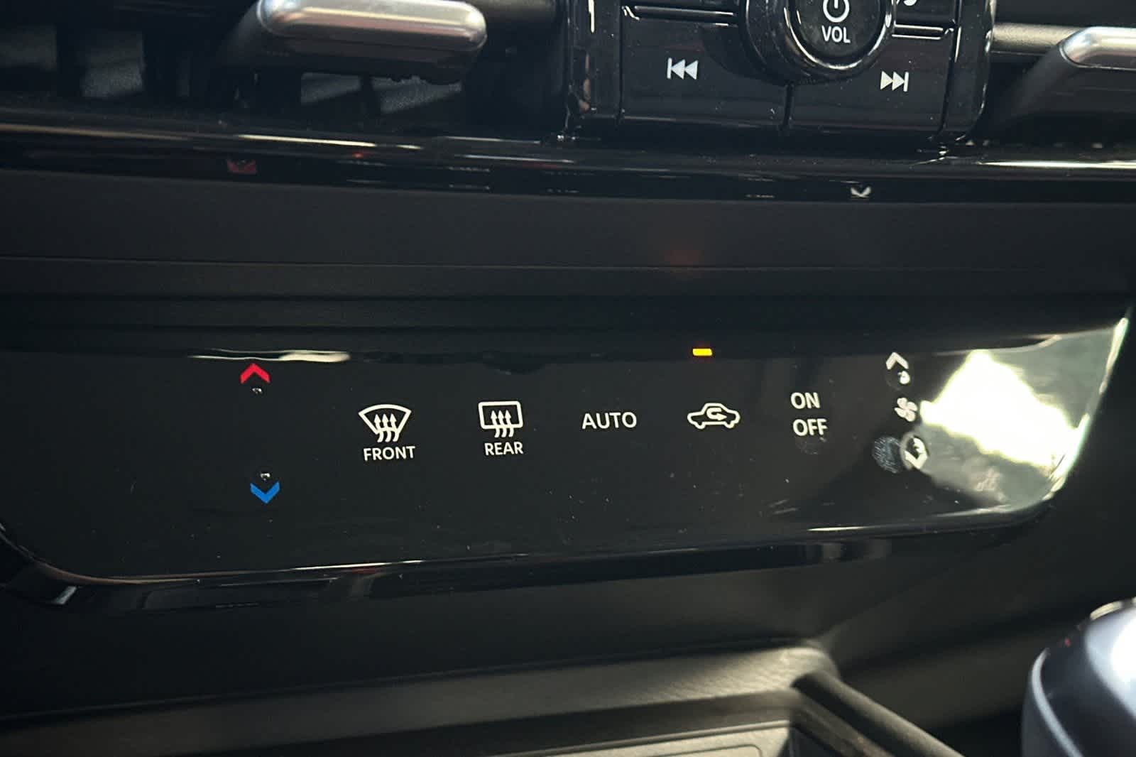 Thumbnail: 2026 Nissan Kicks - 23