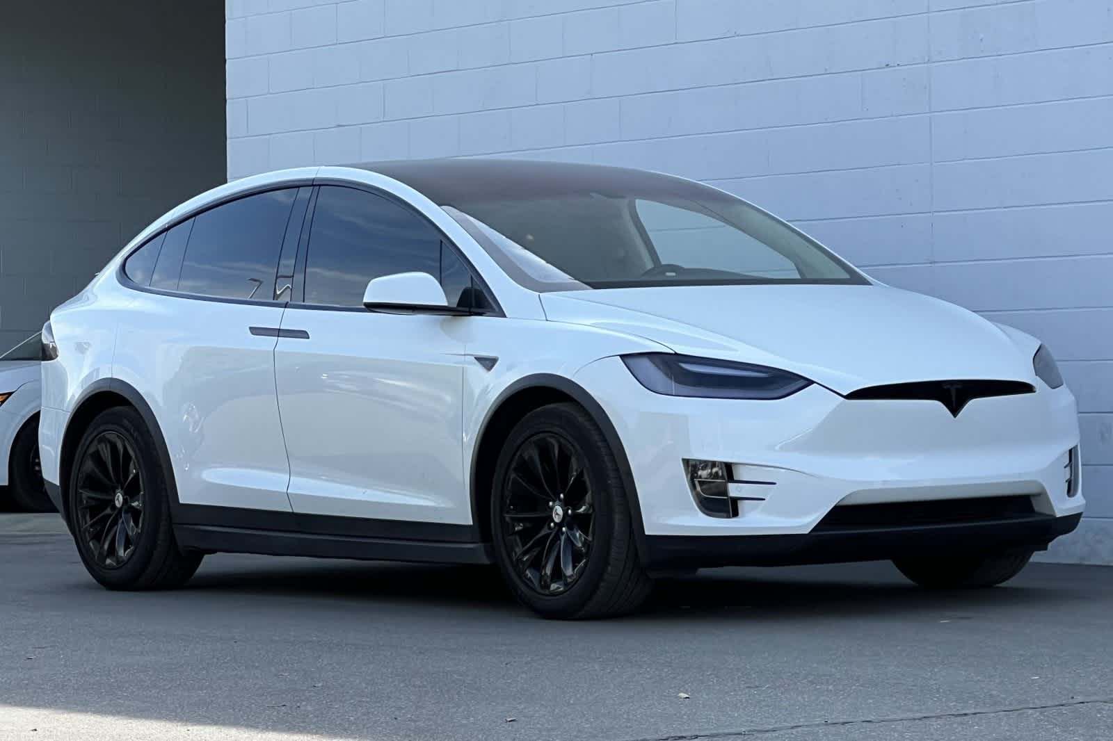 Thumbnail: 2016 Tesla Model X - 10
