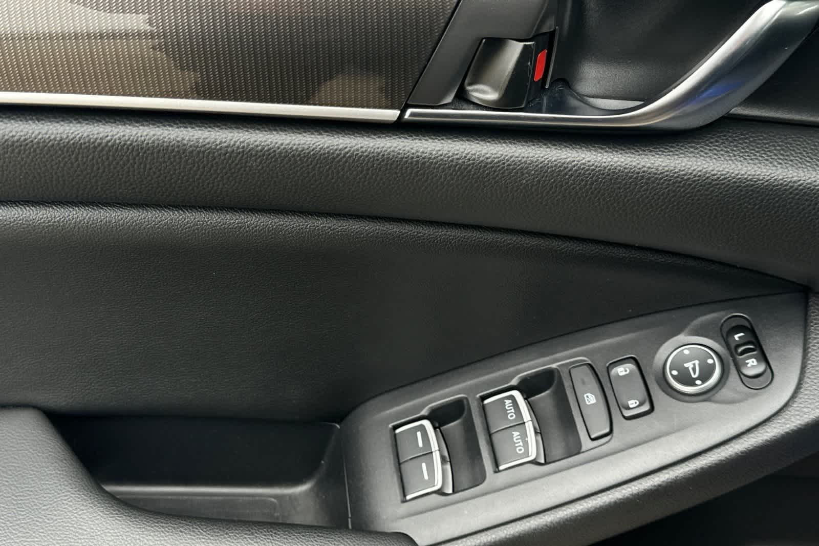 Thumbnail: 2020 Honda Accord - 13