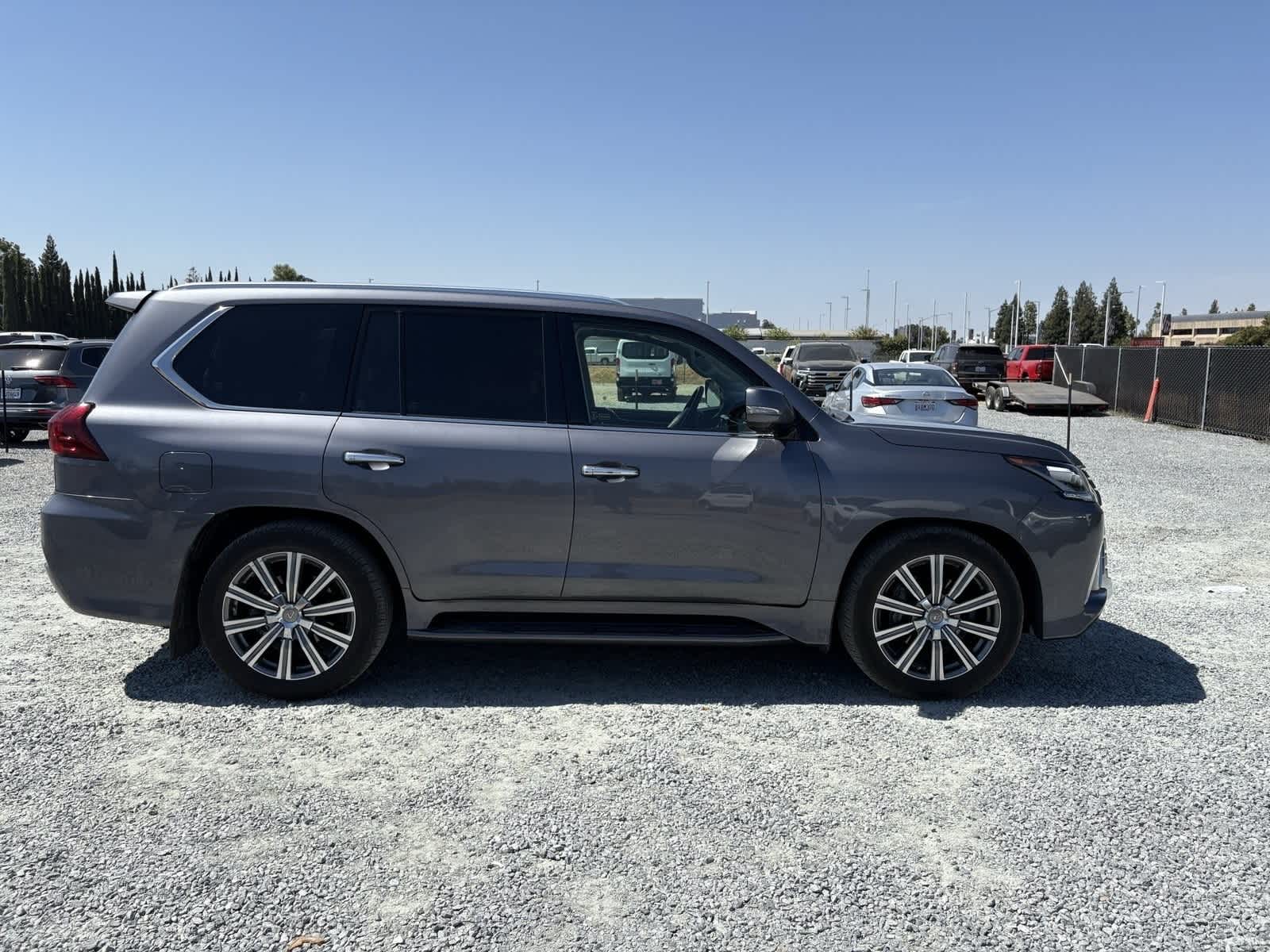 Thumbnail: 2016 Lexus LX - 7