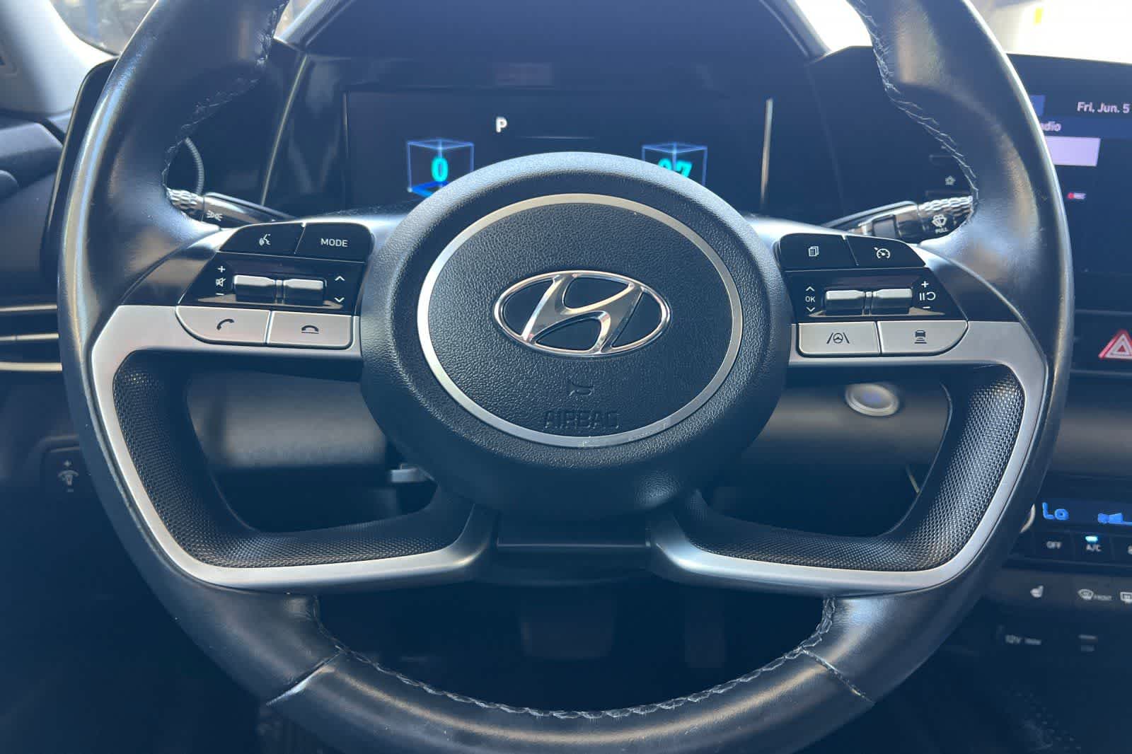 Thumbnail: 2022 Hyundai Elantra - 26