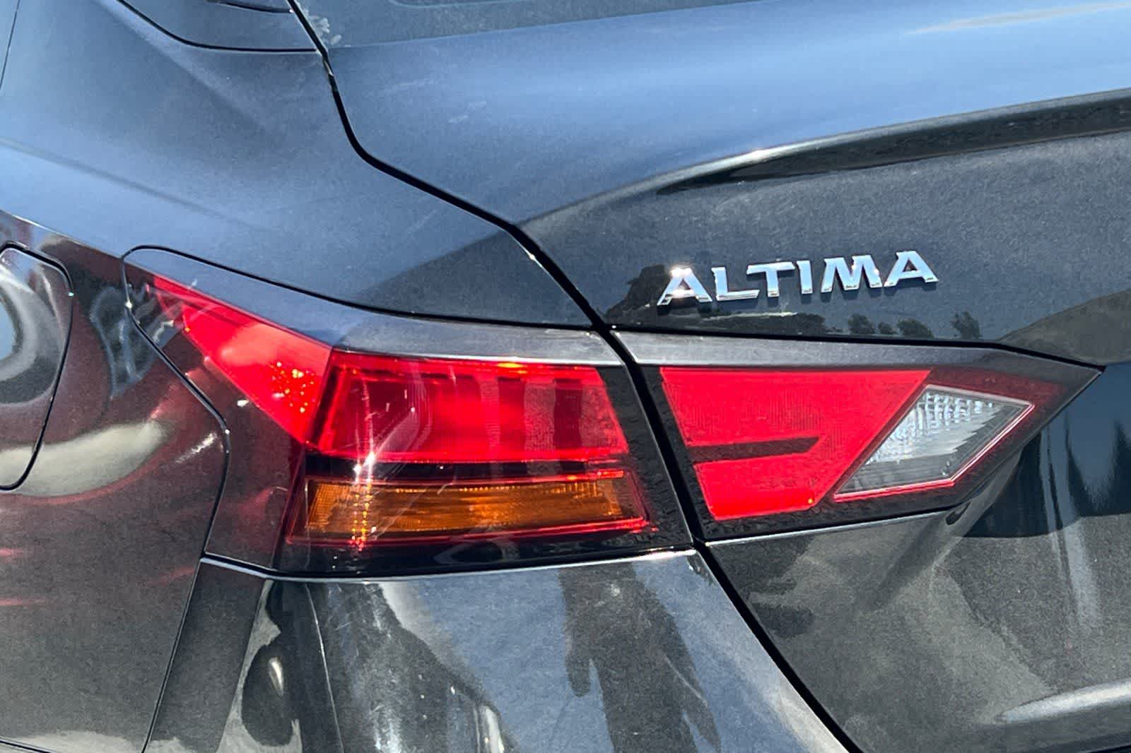 Thumbnail: 2020 Nissan Altima - 13