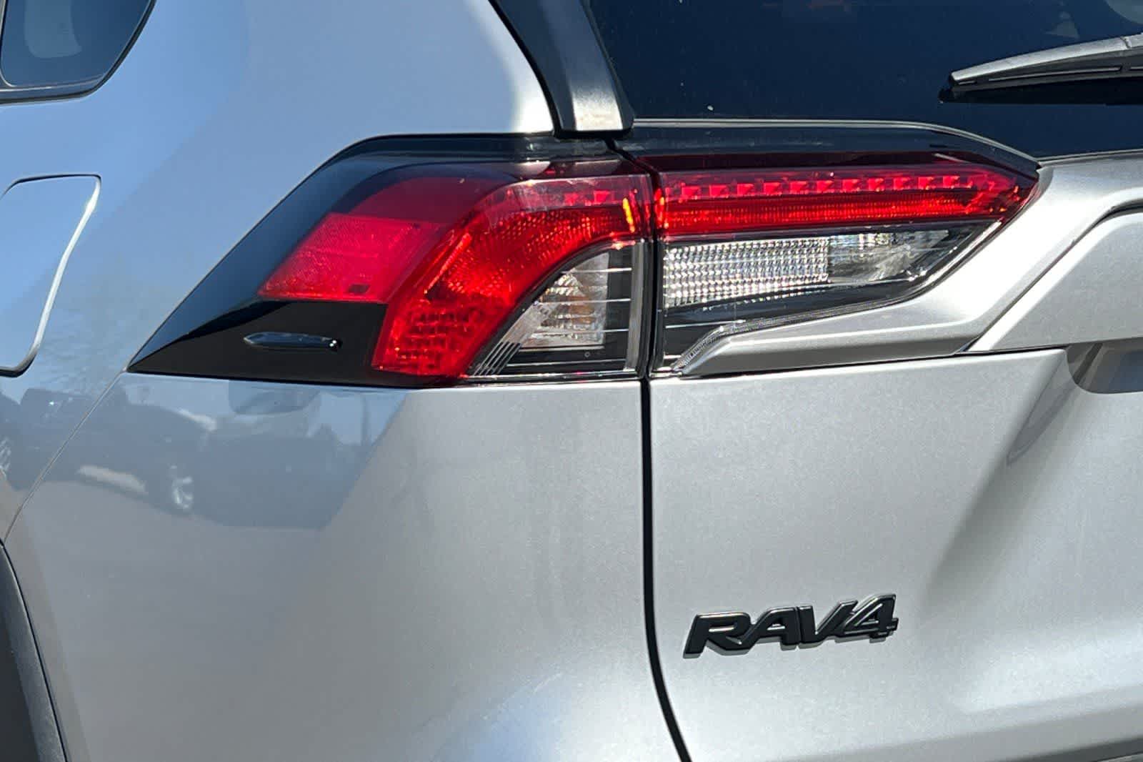 Thumbnail: 2023 Toyota RAV4 - 15