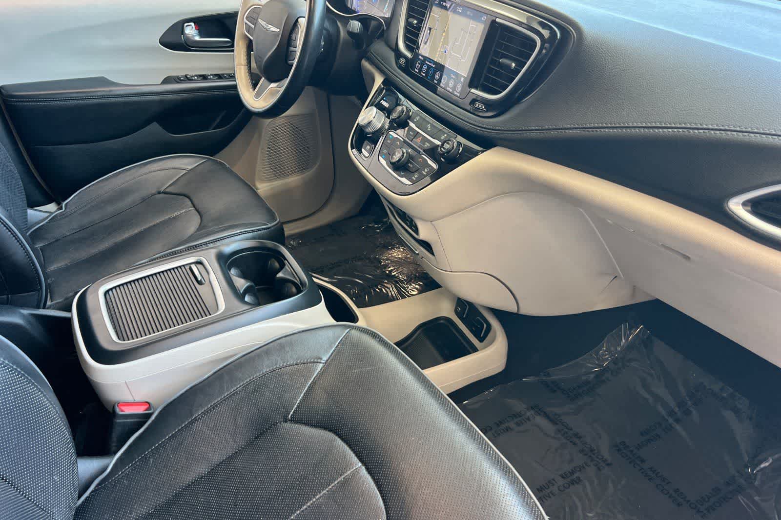 Thumbnail: 2020 Chrysler Pacifica - 20