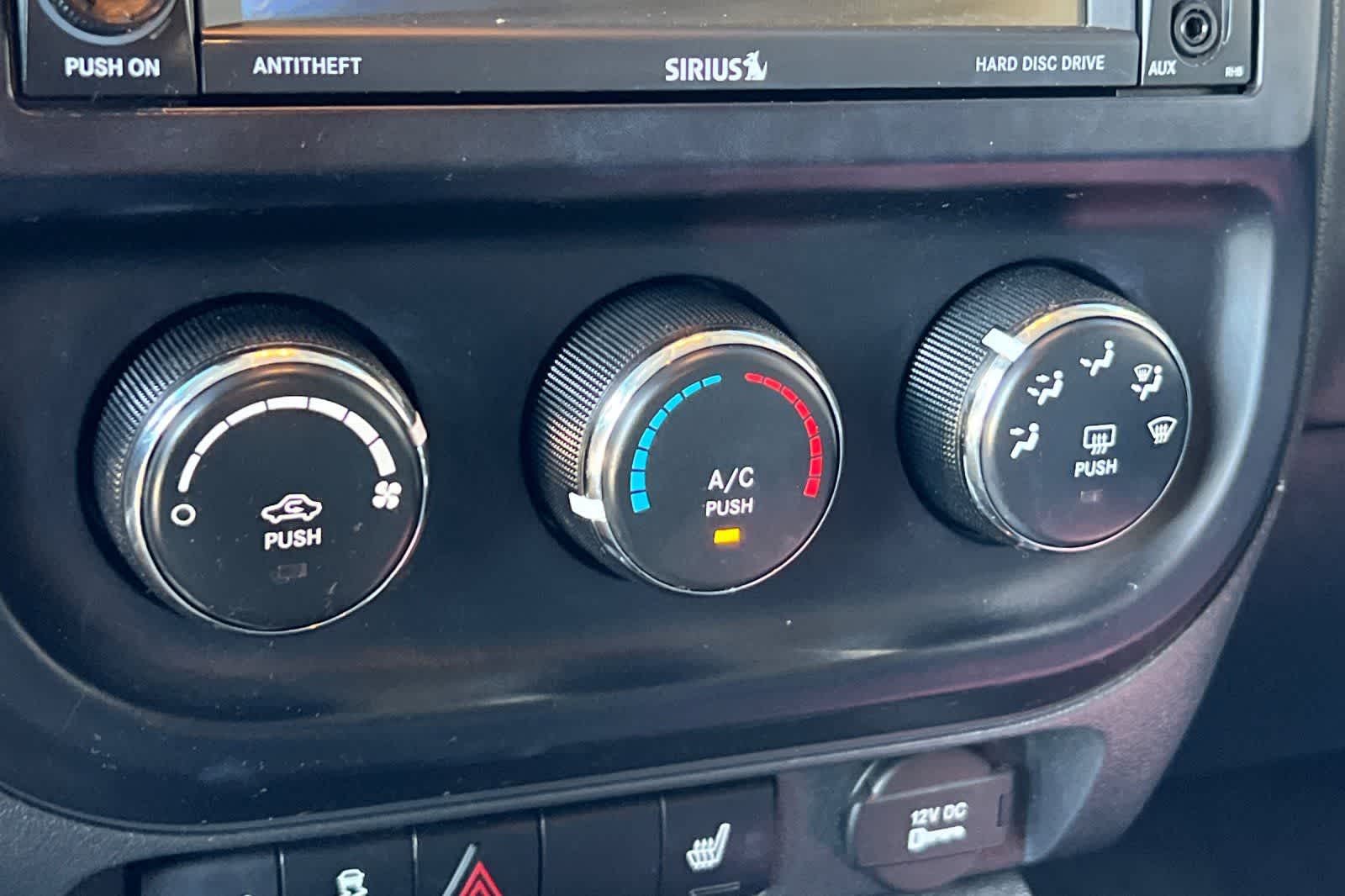 Thumbnail: 2016 Jeep Patriot - 22