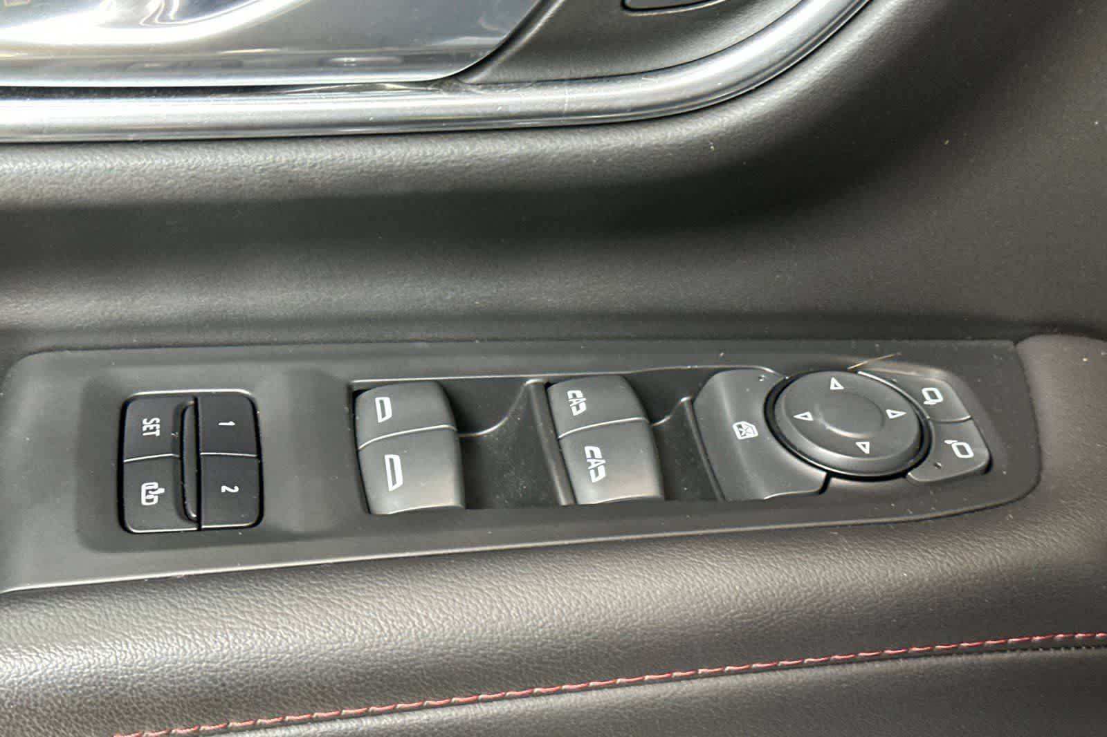 Thumbnail: 2022 Chevrolet Tahoe - 28