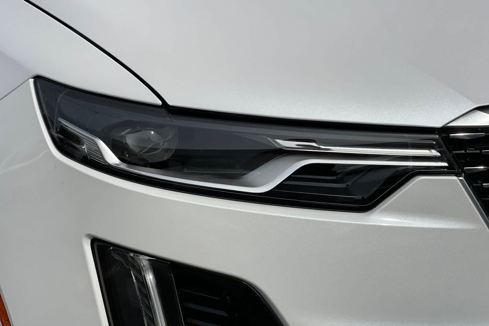 Thumbnail: 2025 Cadillac XT6 - 36