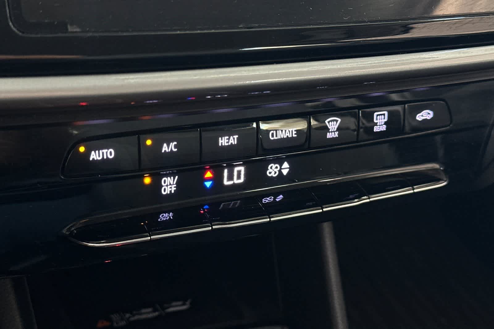 Thumbnail: 2023 Chevrolet Bolt EUV - 22