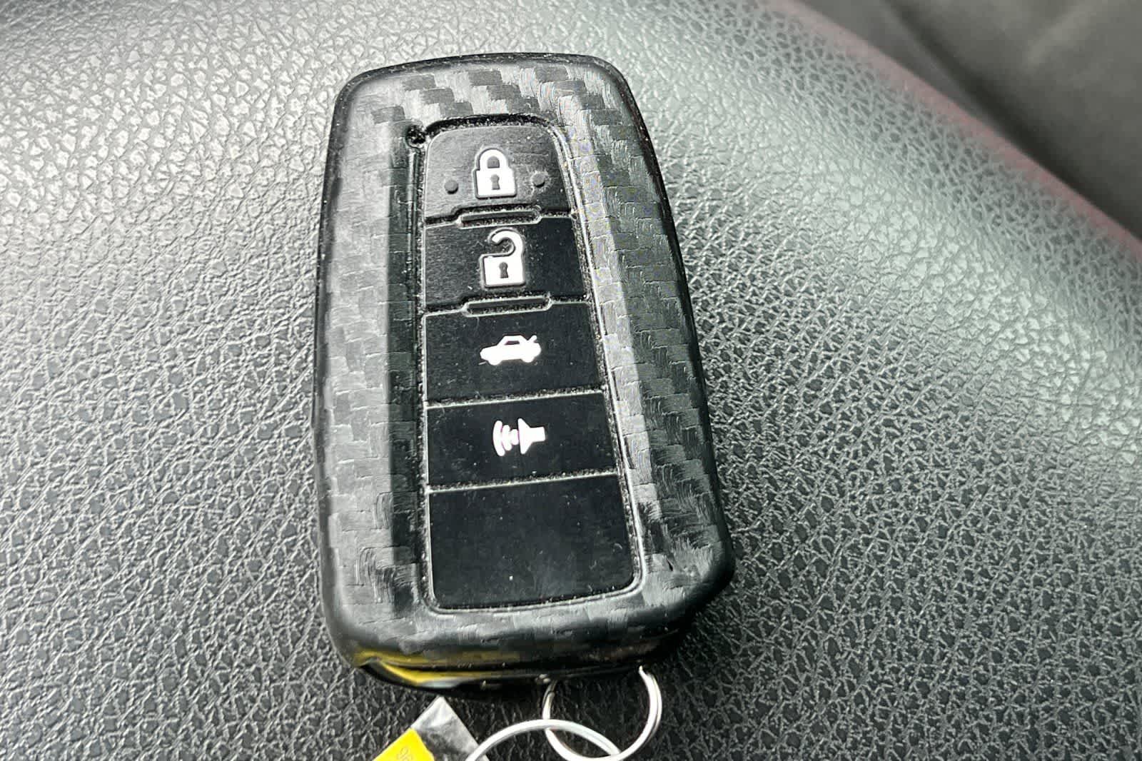 Thumbnail: 2020 Toyota Camry - 27