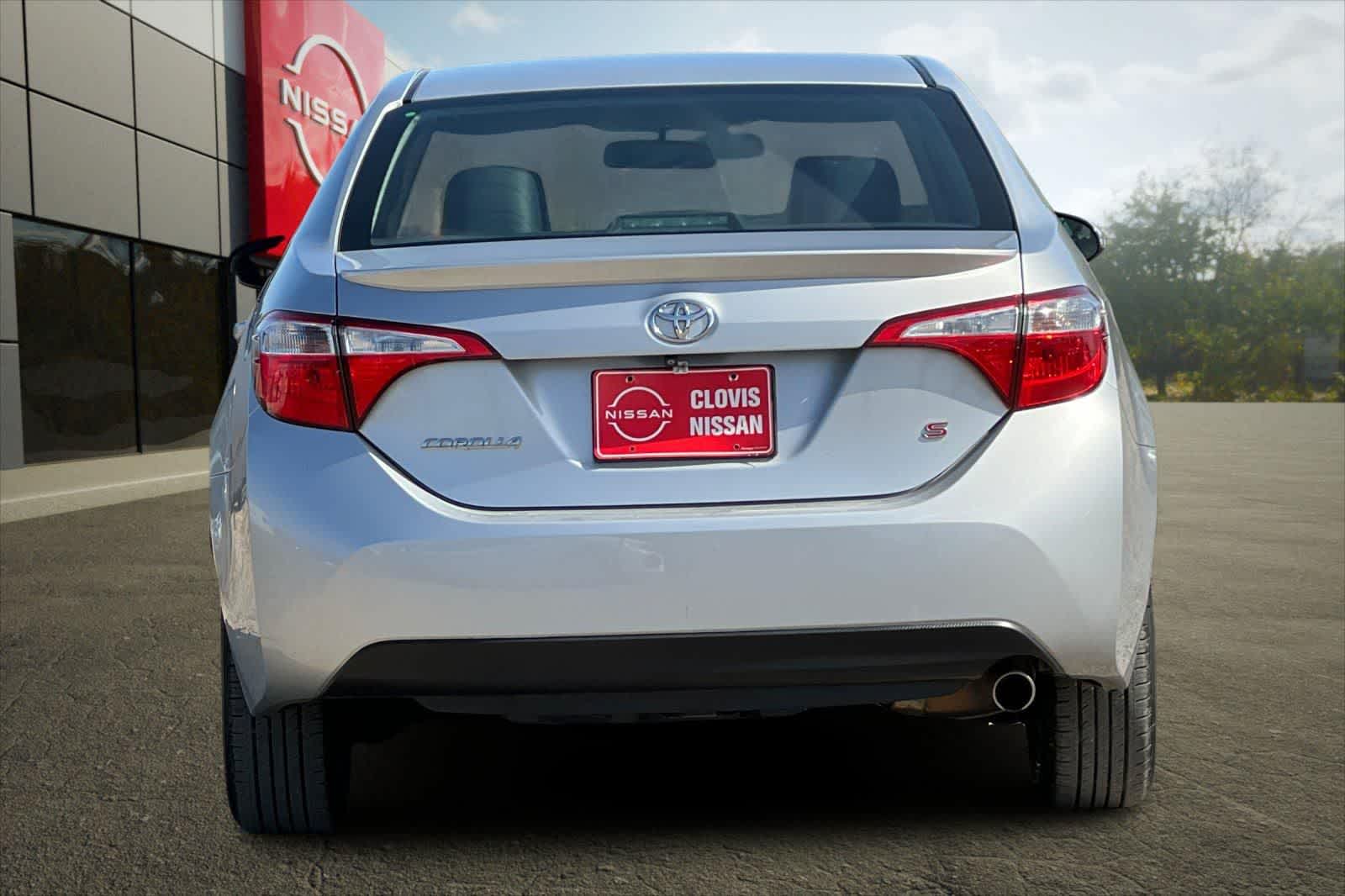 Thumbnail: 2015 Toyota Corolla - 8