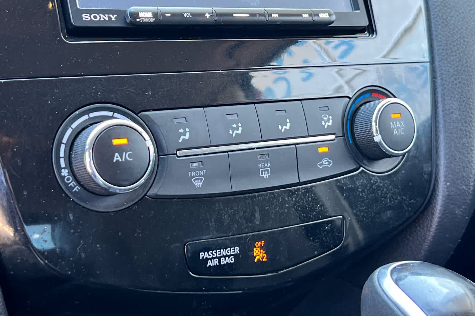 Thumbnail: 2018 Nissan Rogue Sport - 24