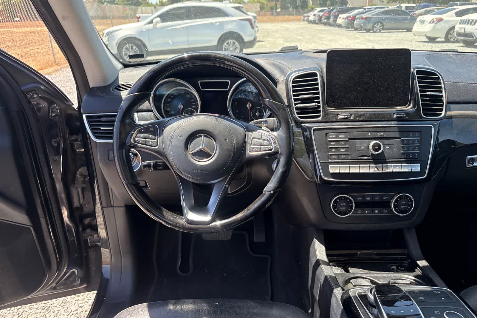 Thumbnail: 2018 Mercedes-Benz GLS - 16