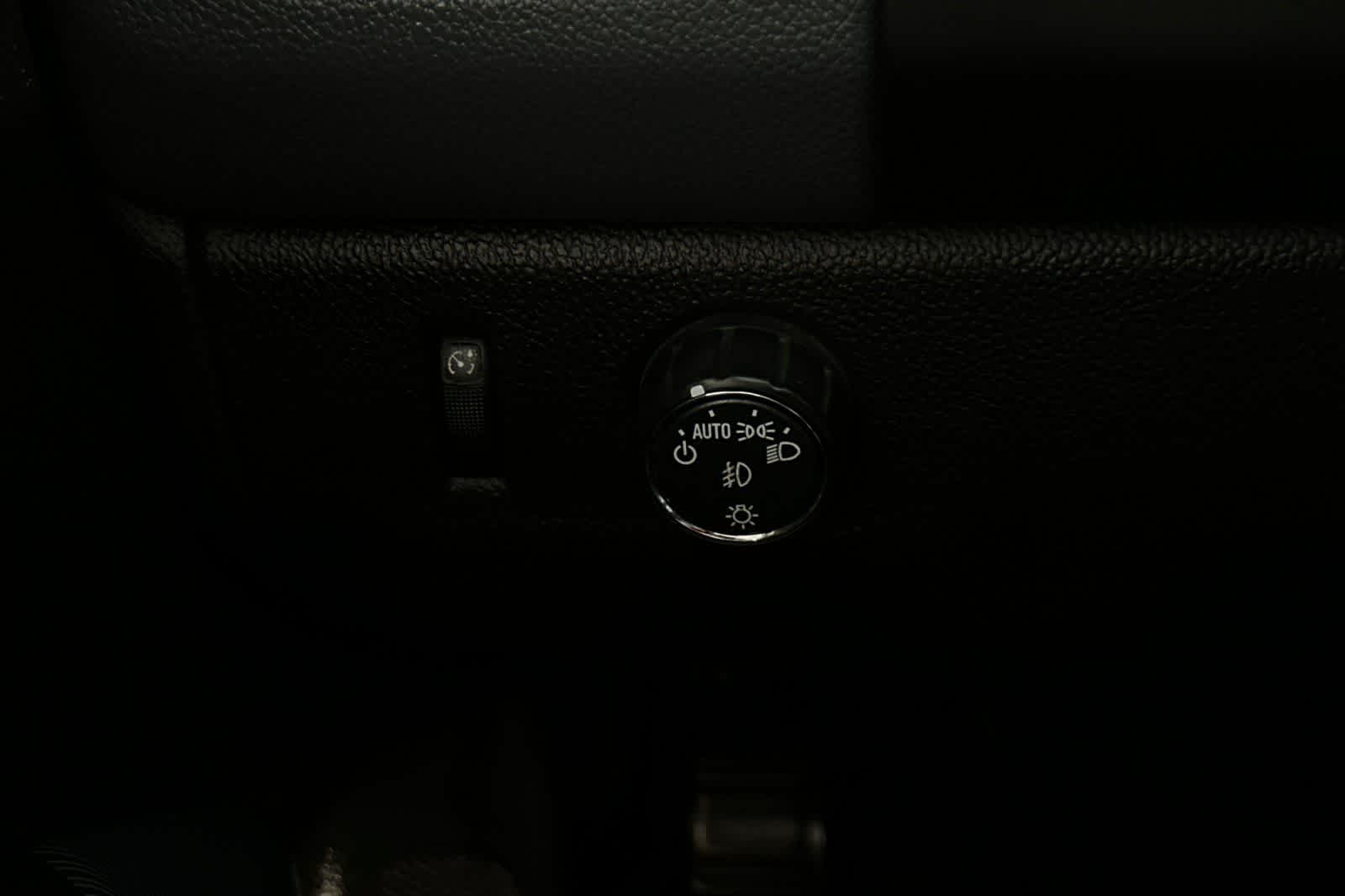 Thumbnail: 2019 Chevrolet Colorado - 30