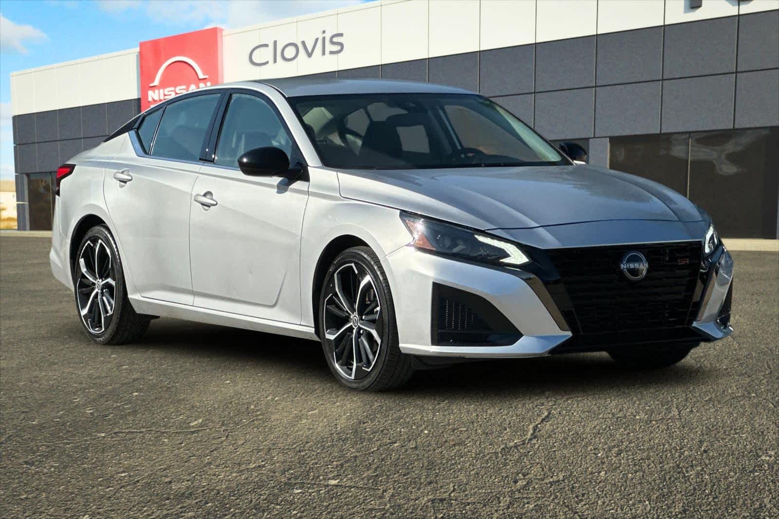 Thumbnail: 2023 Nissan Altima - 10