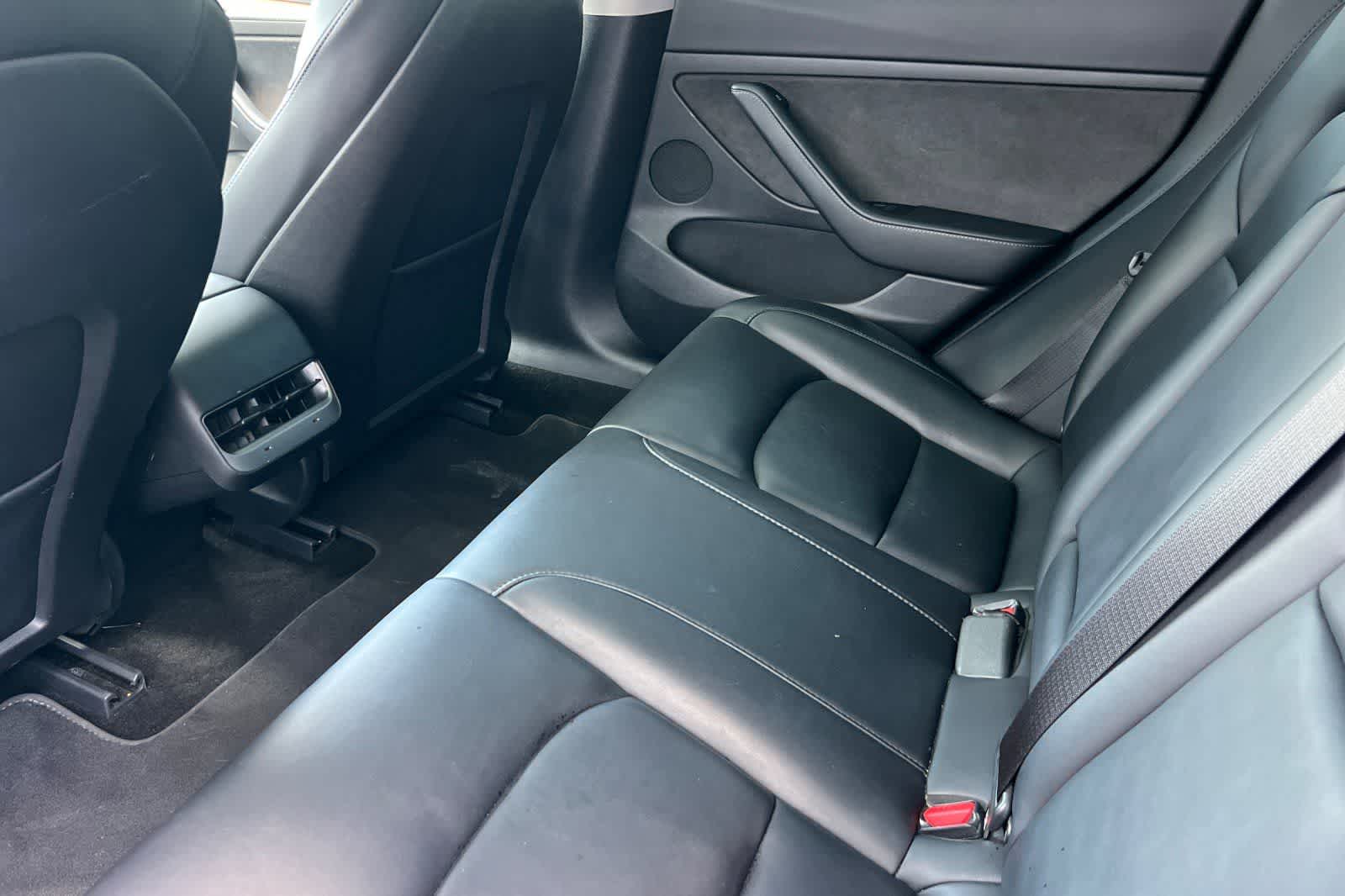 Thumbnail: 2022 Tesla Model 3 - 5