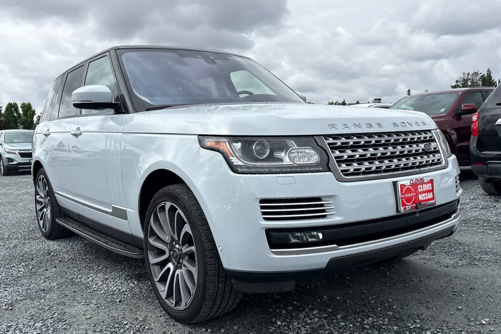 Thumbnail: 2017 Land Rover Range Rover - 10