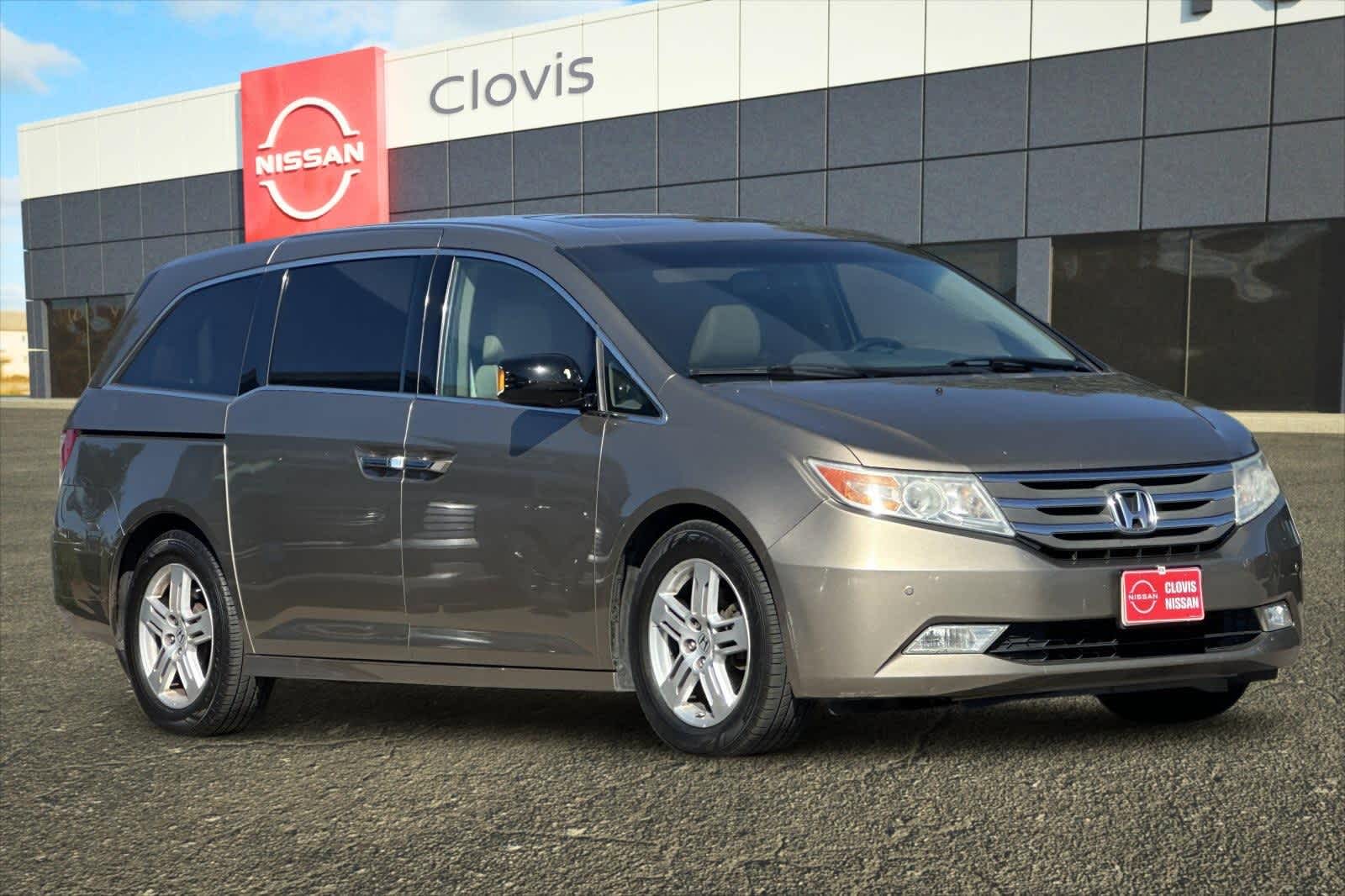 Thumbnail: 2011 Honda Odyssey - 10