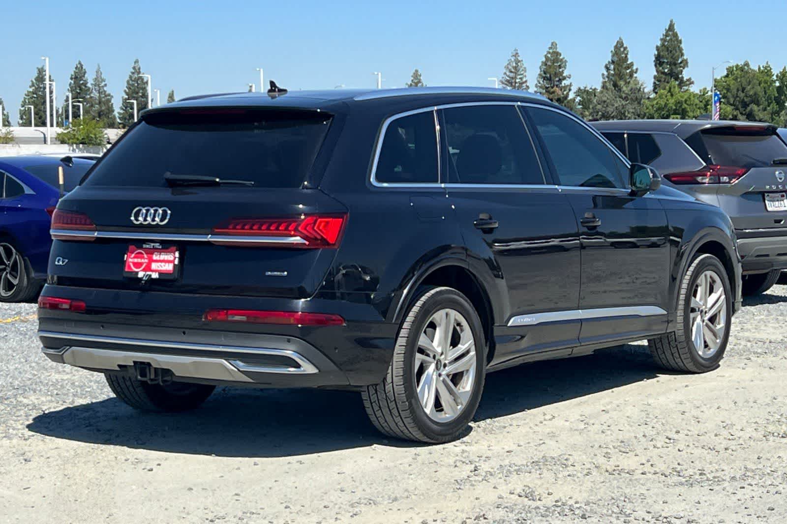 Thumbnail: 2021 Audi Q7 - 3