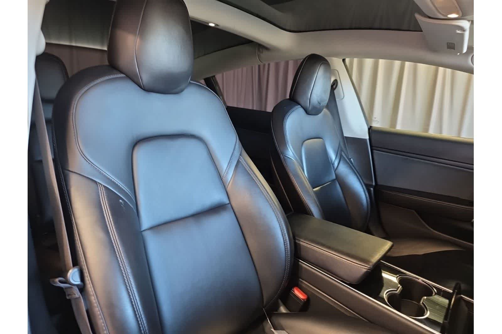 Thumbnail: 2018 Tesla Model 3 - 13