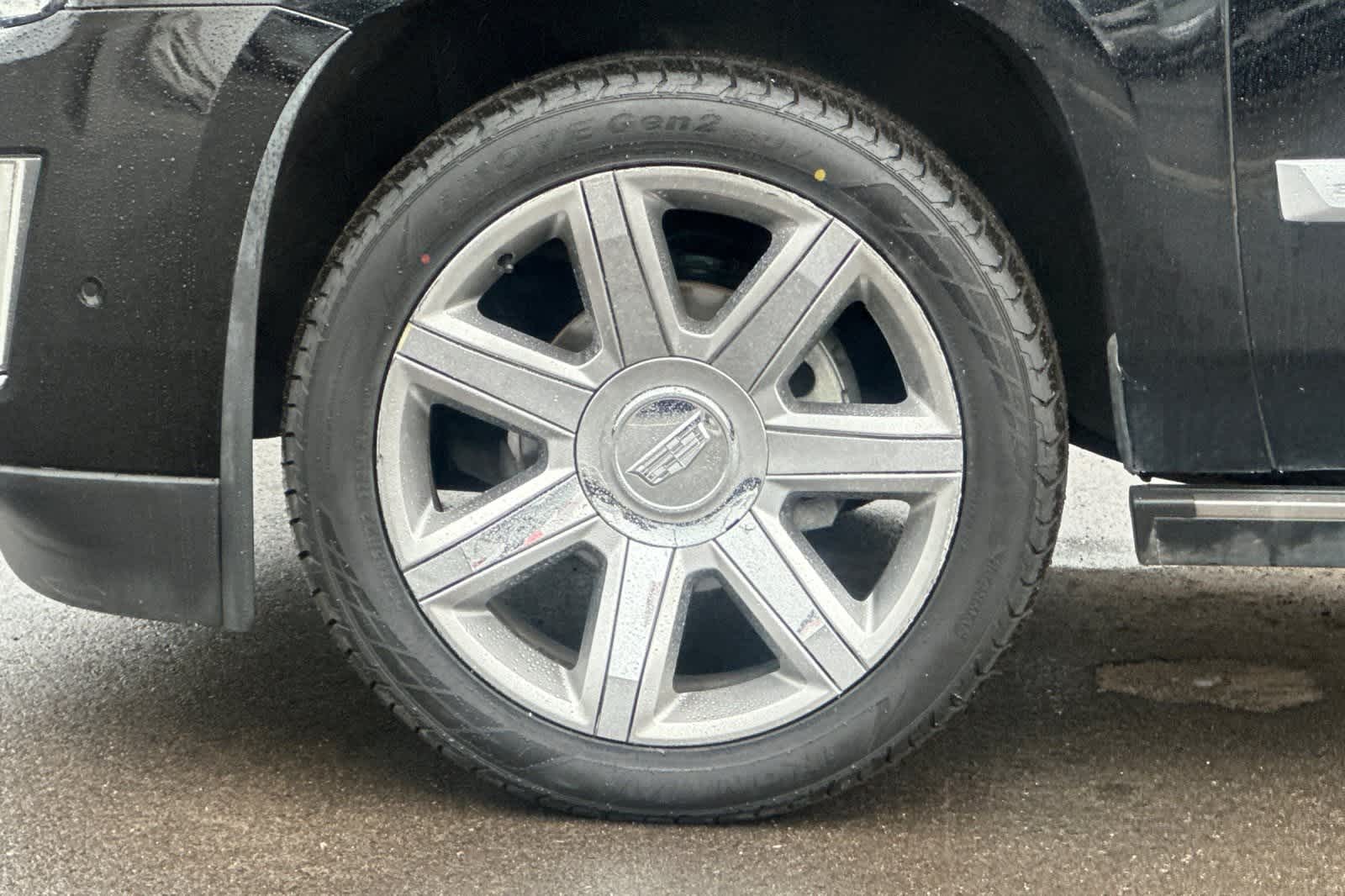 Thumbnail: 2018 Cadillac Escalade - 32