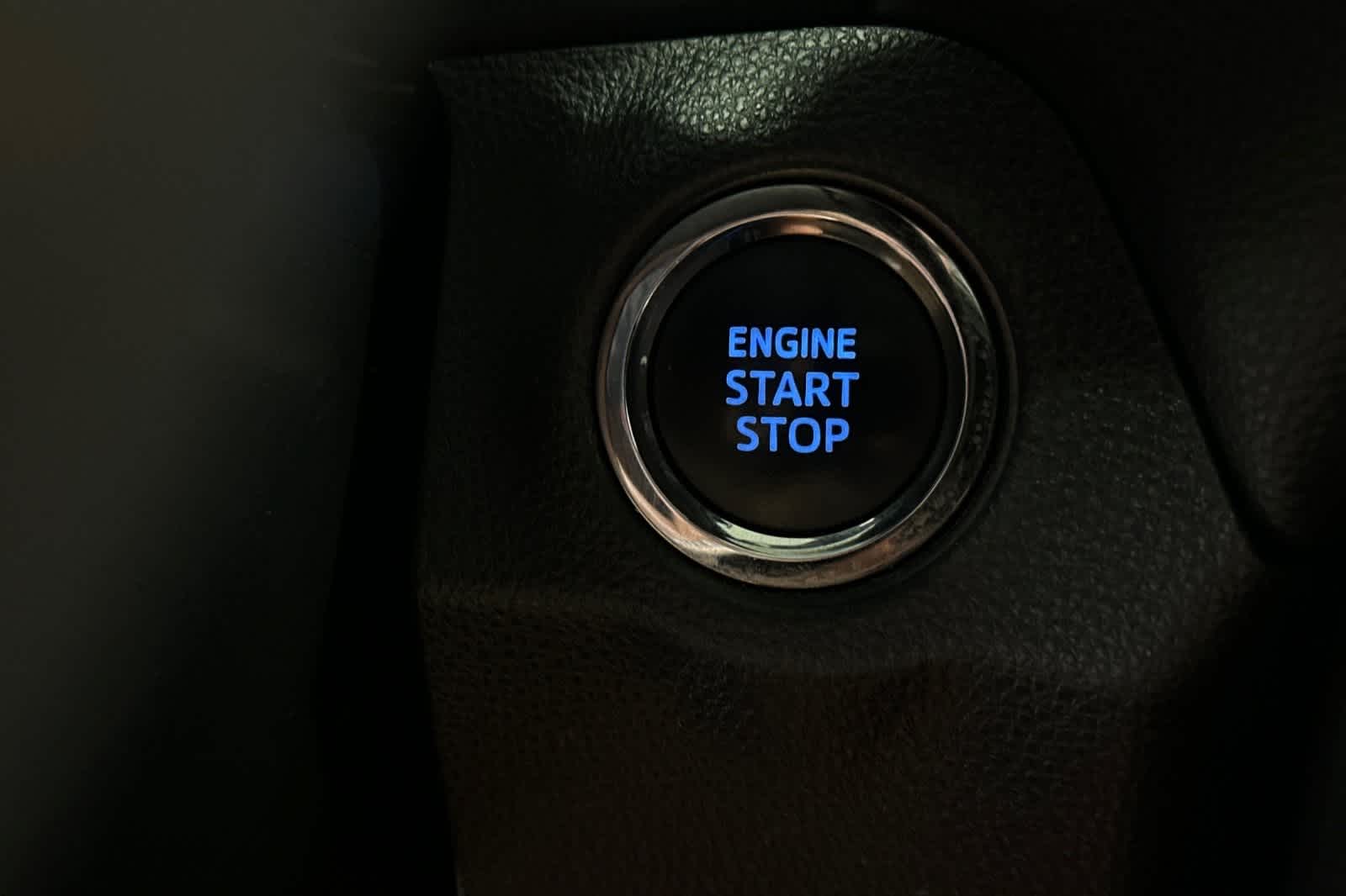 Thumbnail: 2019 Toyota RAV4 - 25