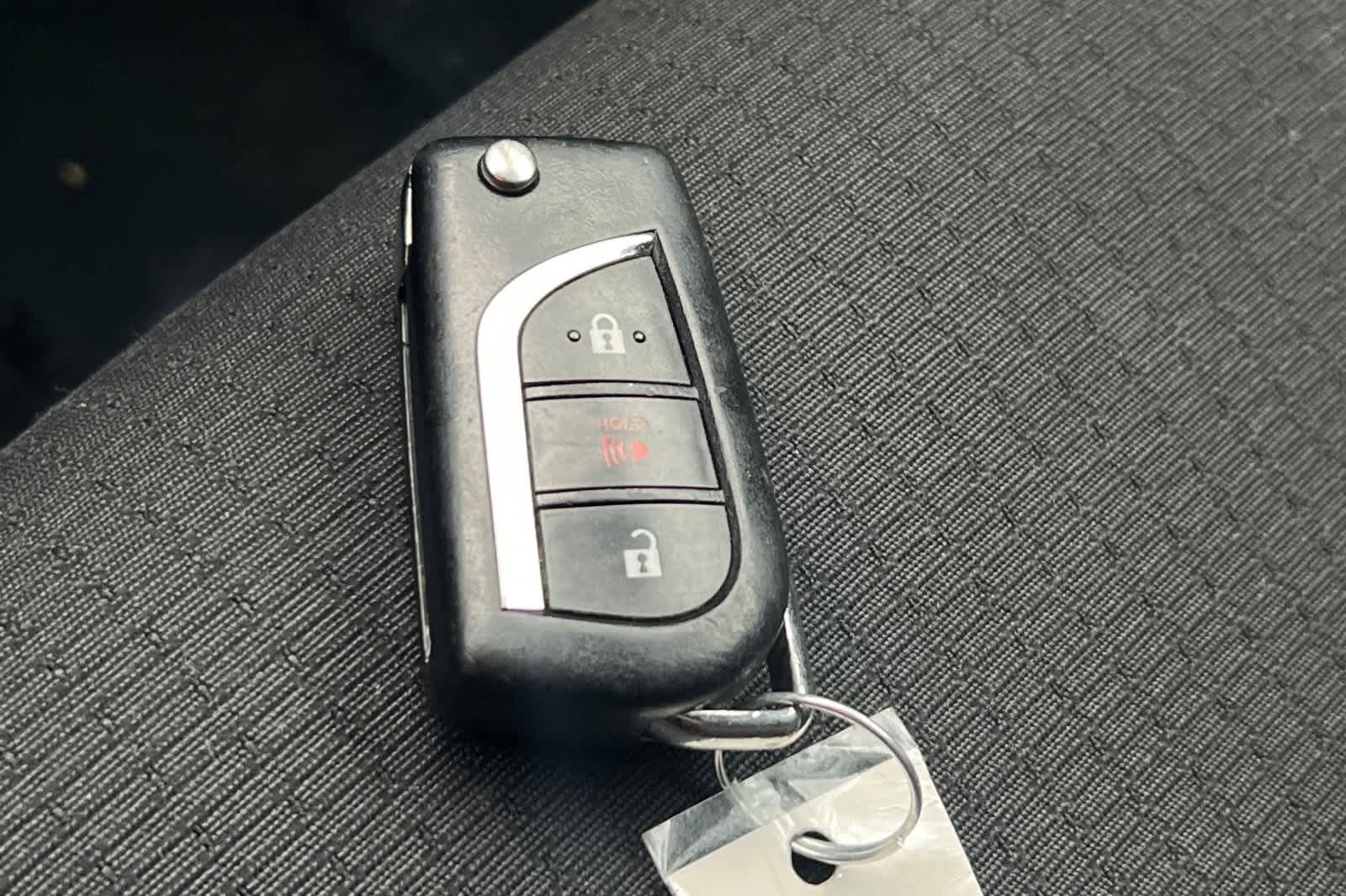 Thumbnail: 2018 Toyota C-HR - 25