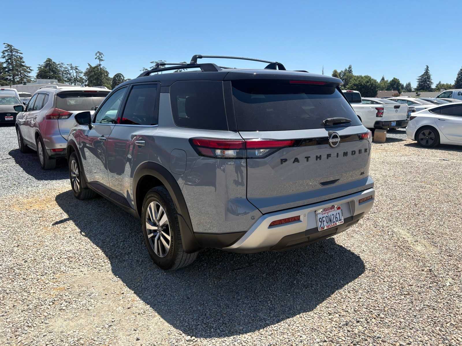 Thumbnail: 2023 Nissan Pathfinder - 2