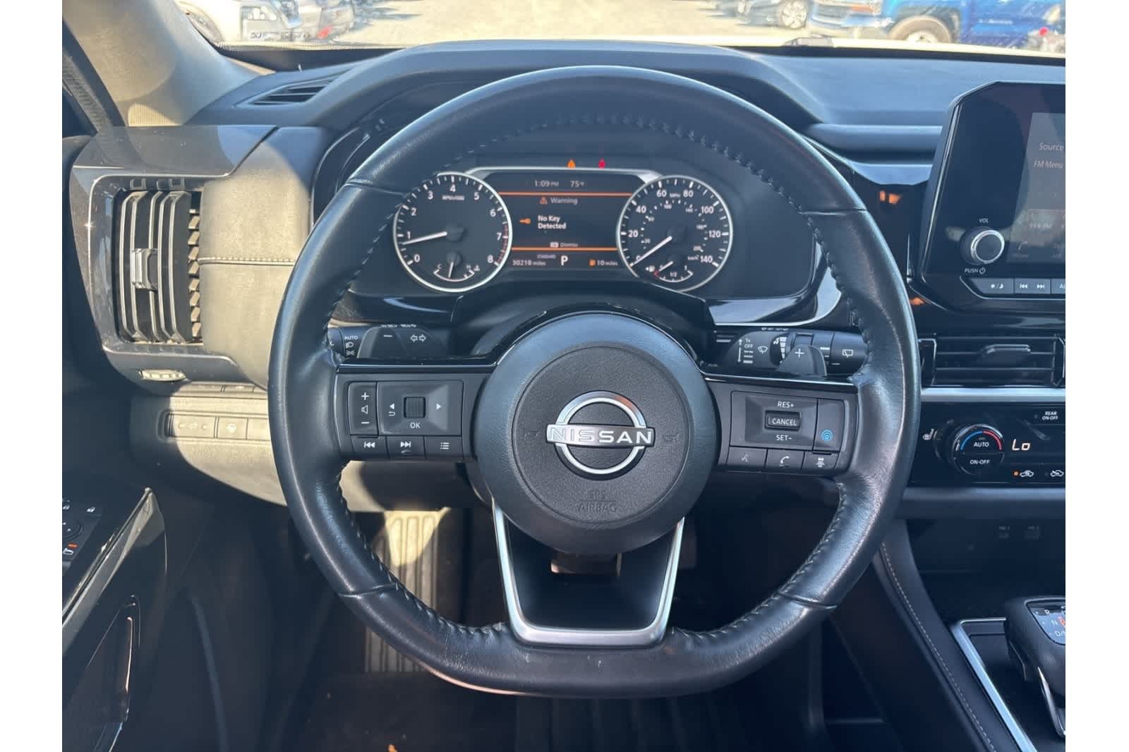 Thumbnail: 2022 Nissan Pathfinder - 23