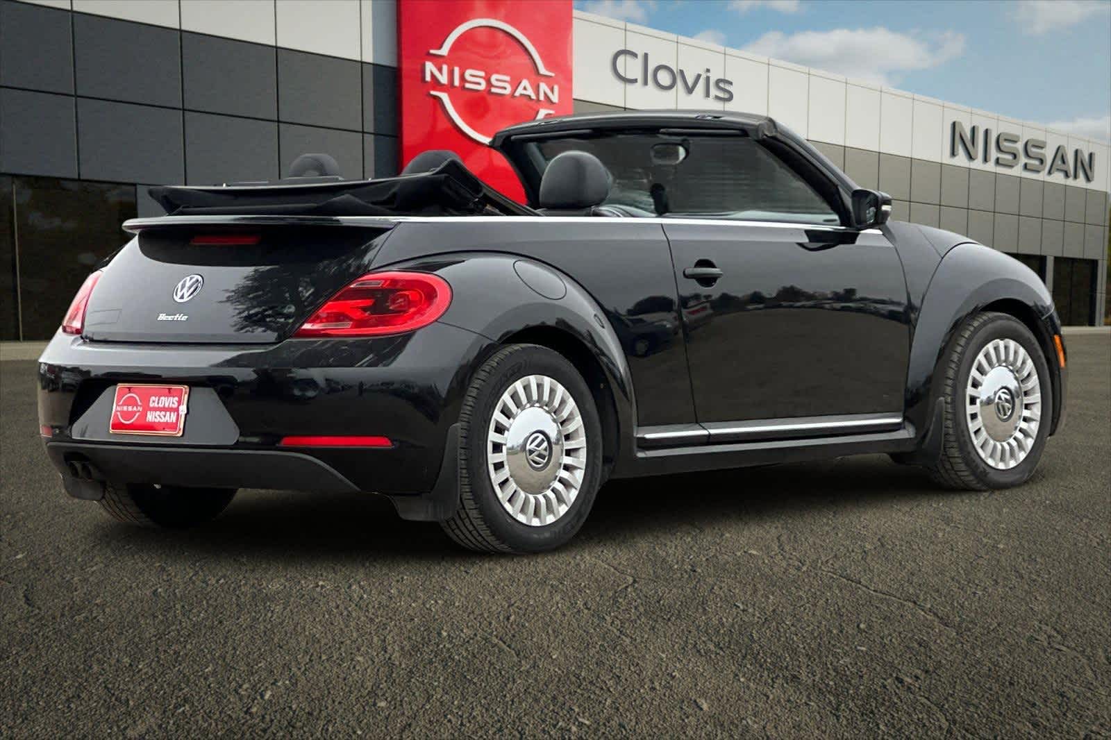 Thumbnail: 2014 Volkswagen Beetle - 3