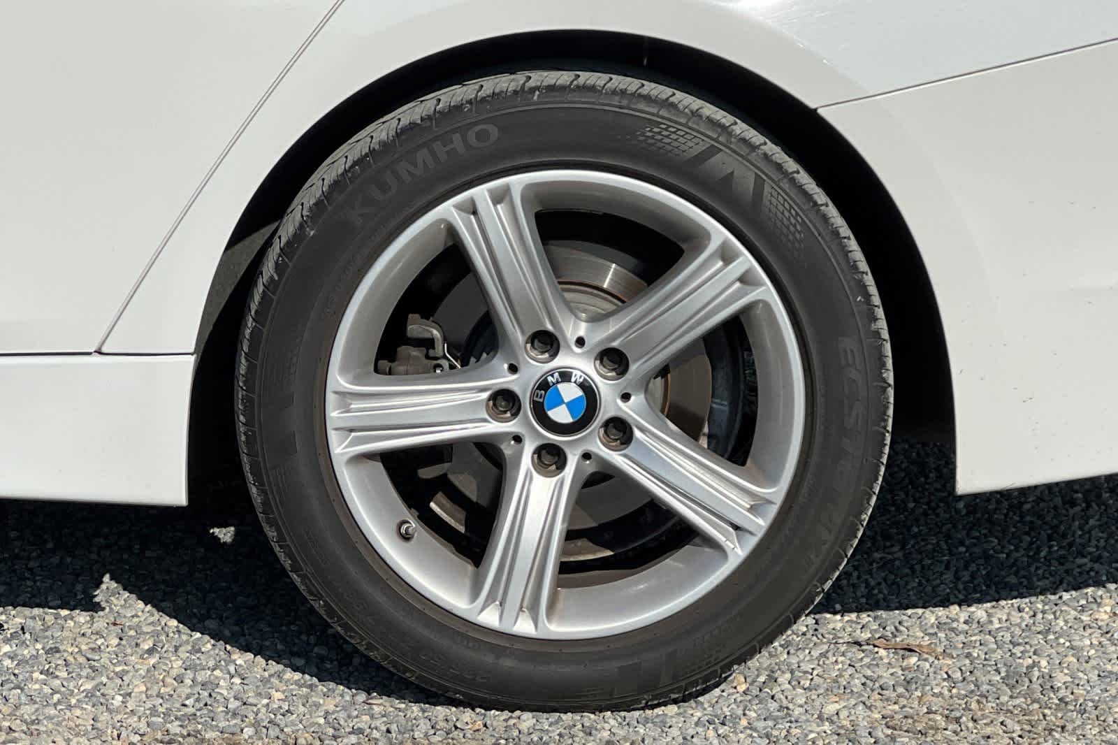 Thumbnail: 2015 BMW 3 Series - 26