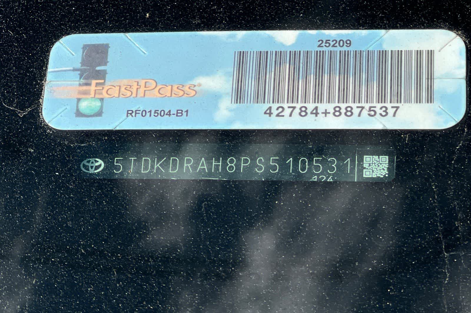 Thumbnail: 2023 Toyota Highlander - 30