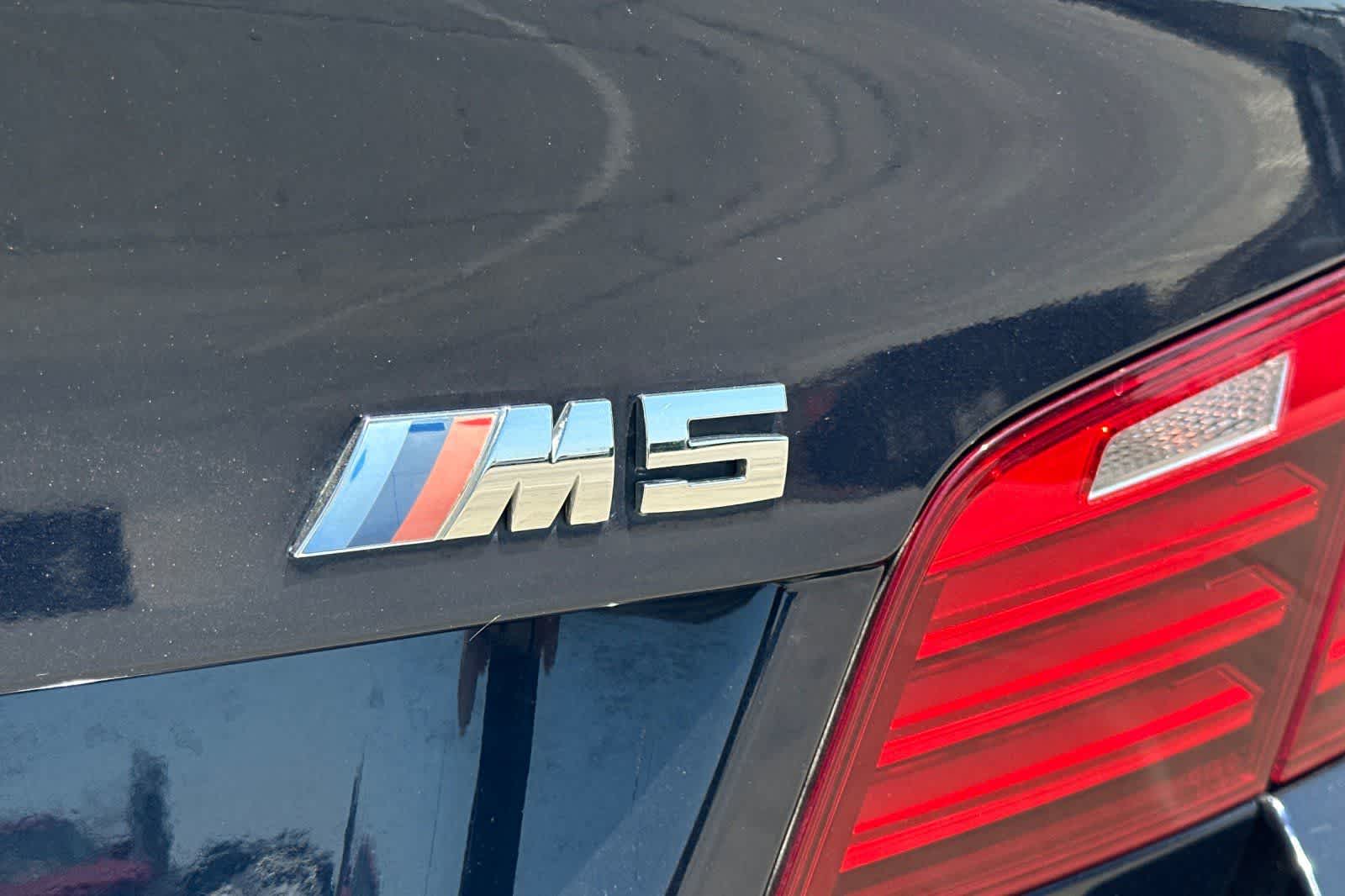 Thumbnail: 2014 BMW 5 Series - 13