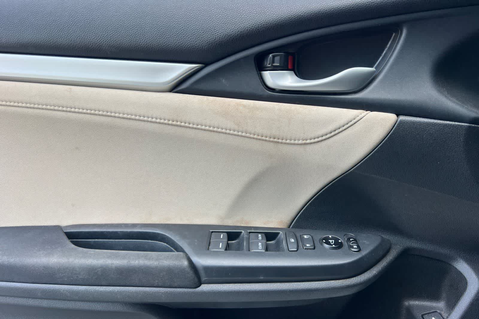 Thumbnail: 2017 Honda Civic - 15