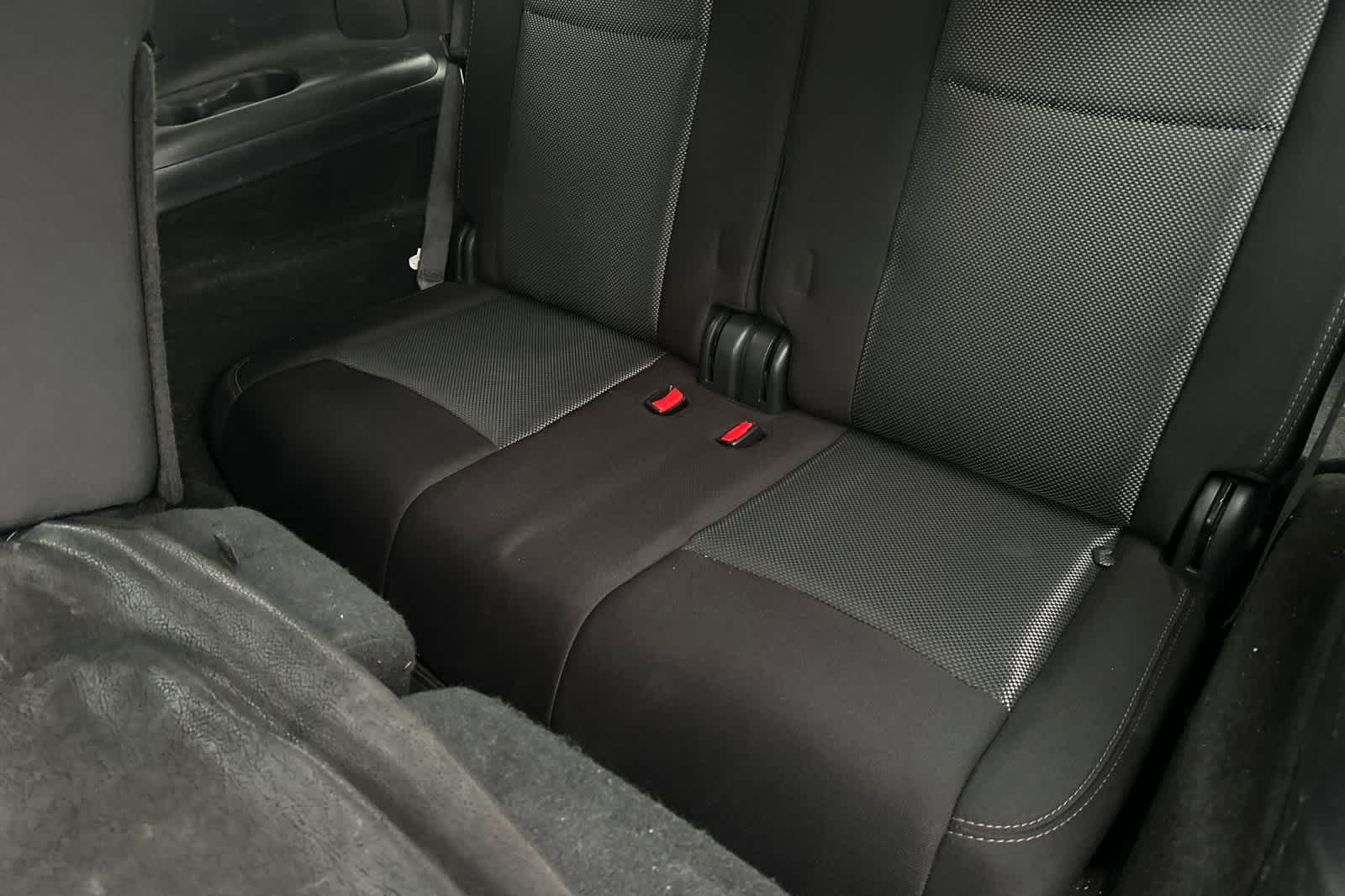 Thumbnail: 2019 Nissan Pathfinder - 16