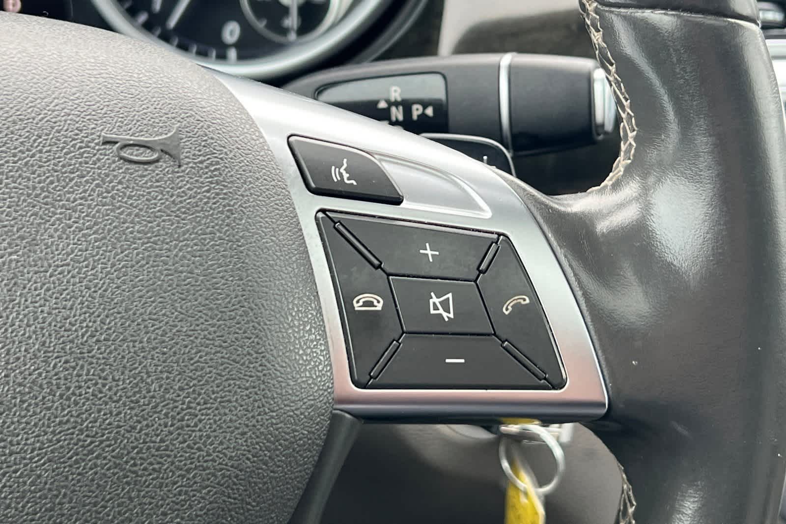 Thumbnail: 2016 Mercedes-Benz GL-Class - 32