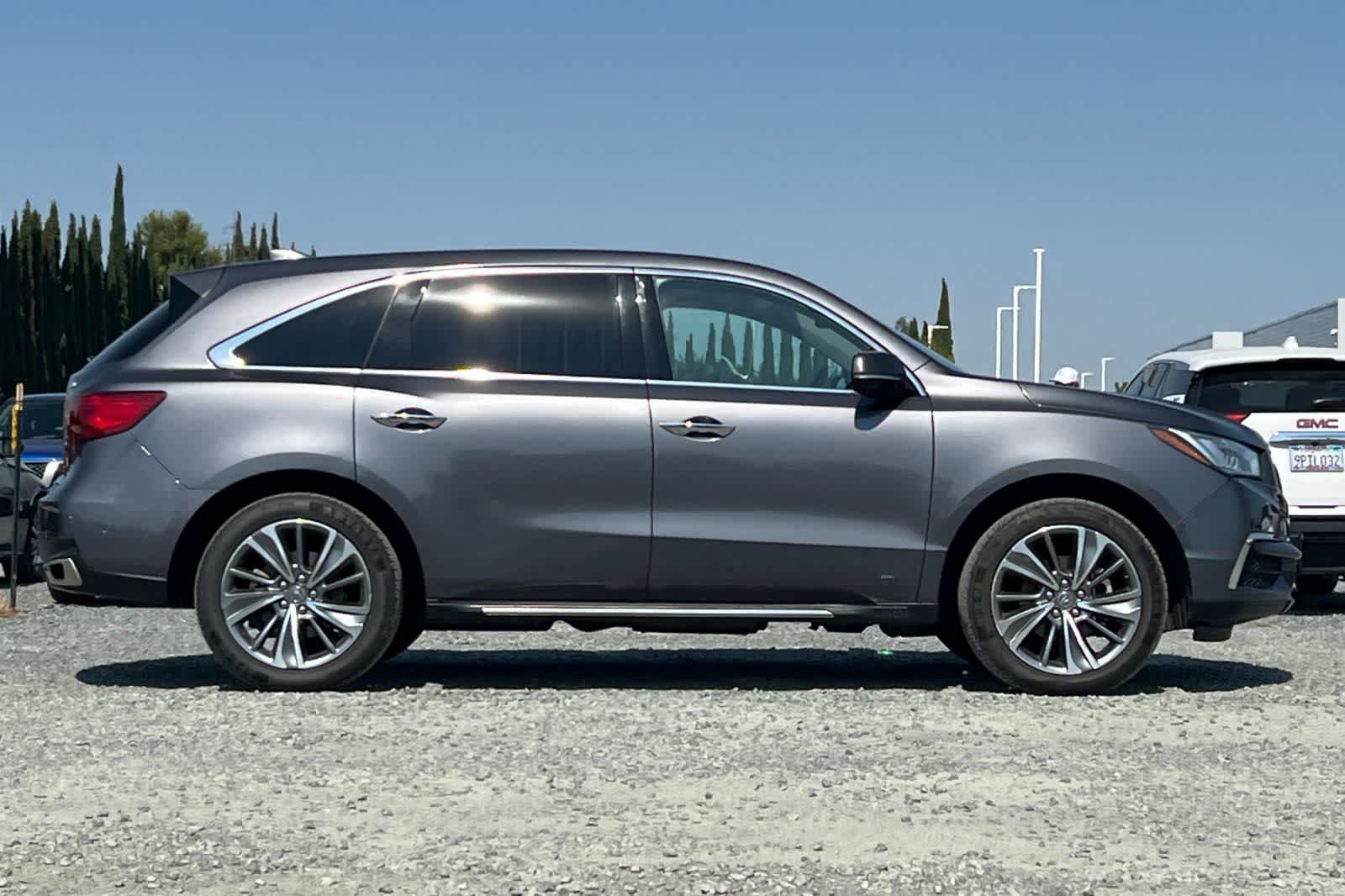 Thumbnail: 2017 Acura MDX - 9