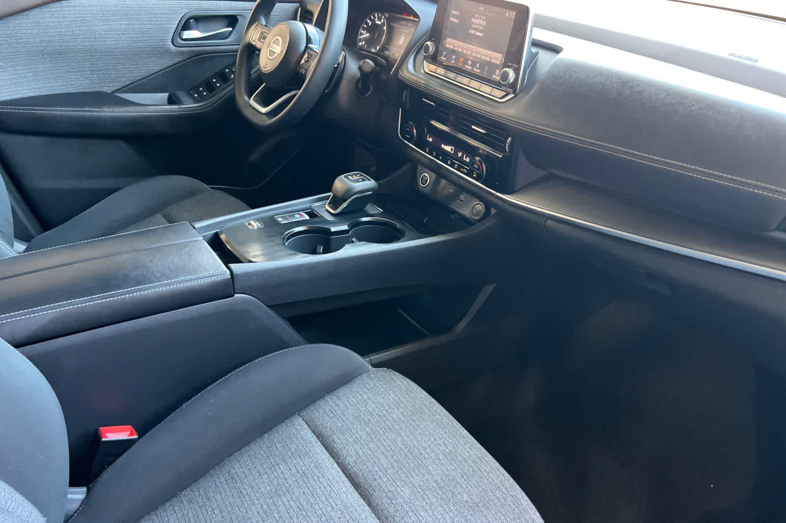 Thumbnail: 2021 Nissan Rogue - 18