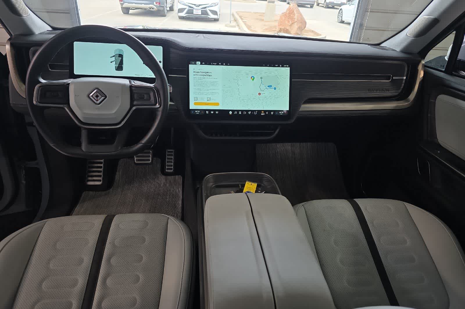 Thumbnail: 2023 Rivian R1S - 4
