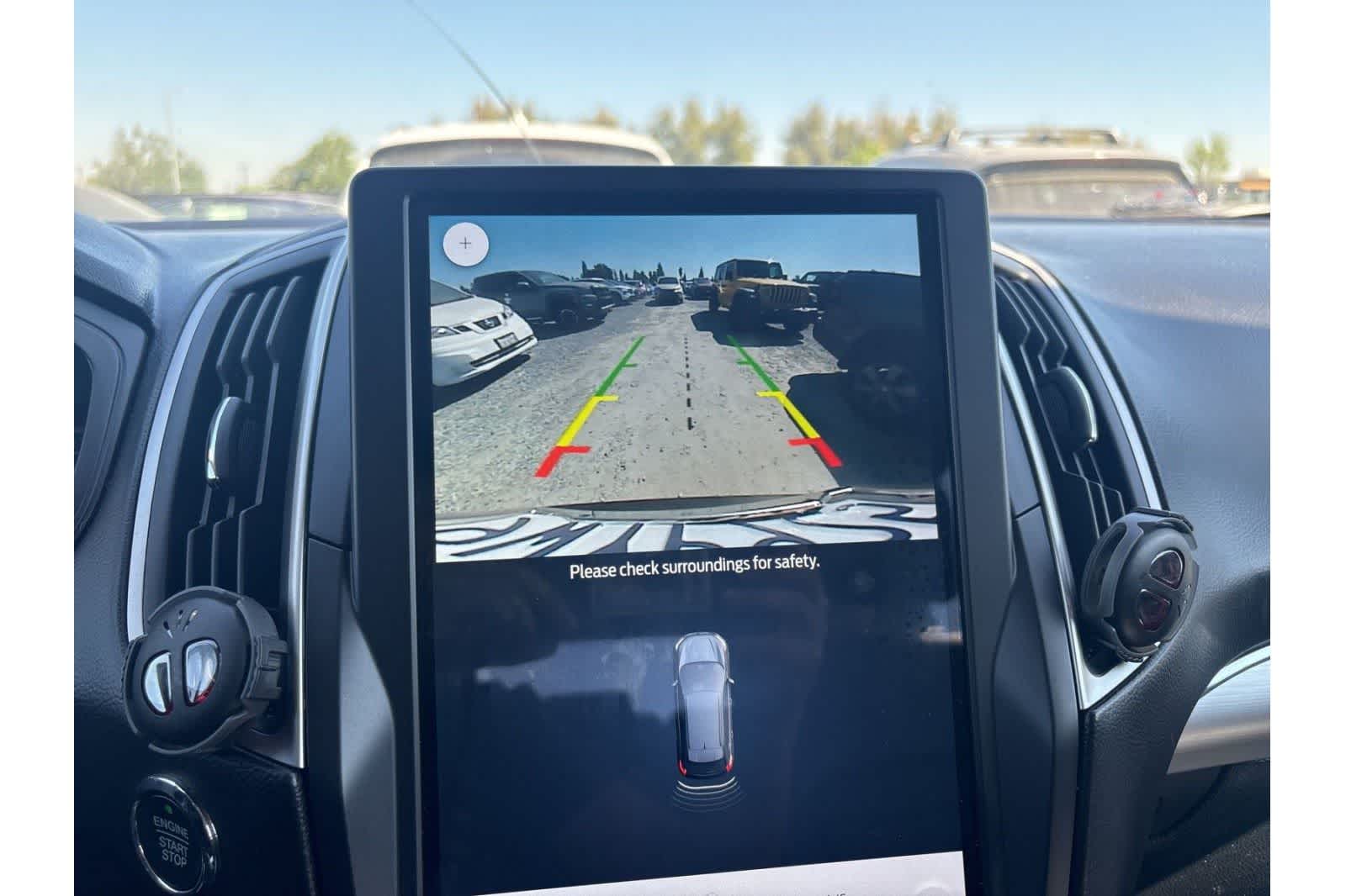 Thumbnail: 2022 Ford Edge - 17