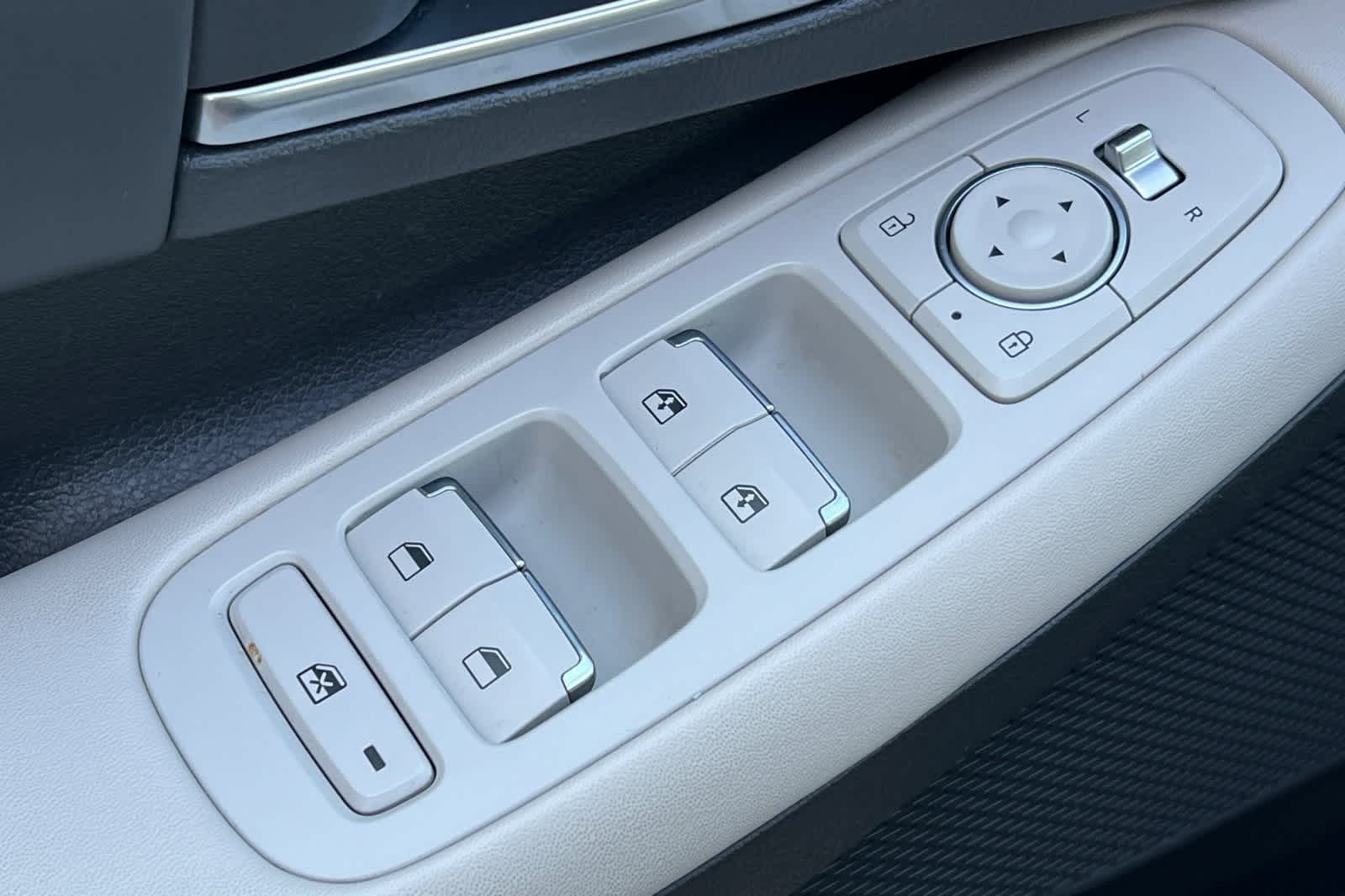 Thumbnail: 2023 Hyundai Sonata - 14