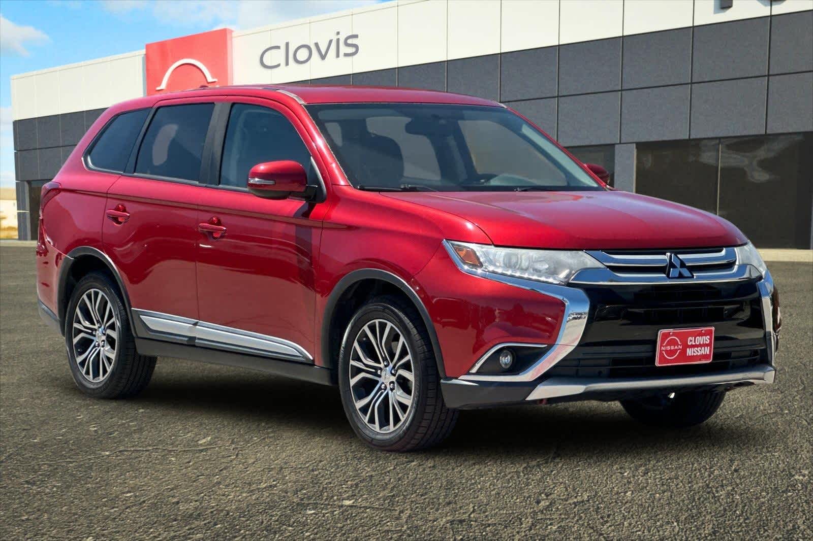 Thumbnail: 2017 Mitsubishi Outlander - 10